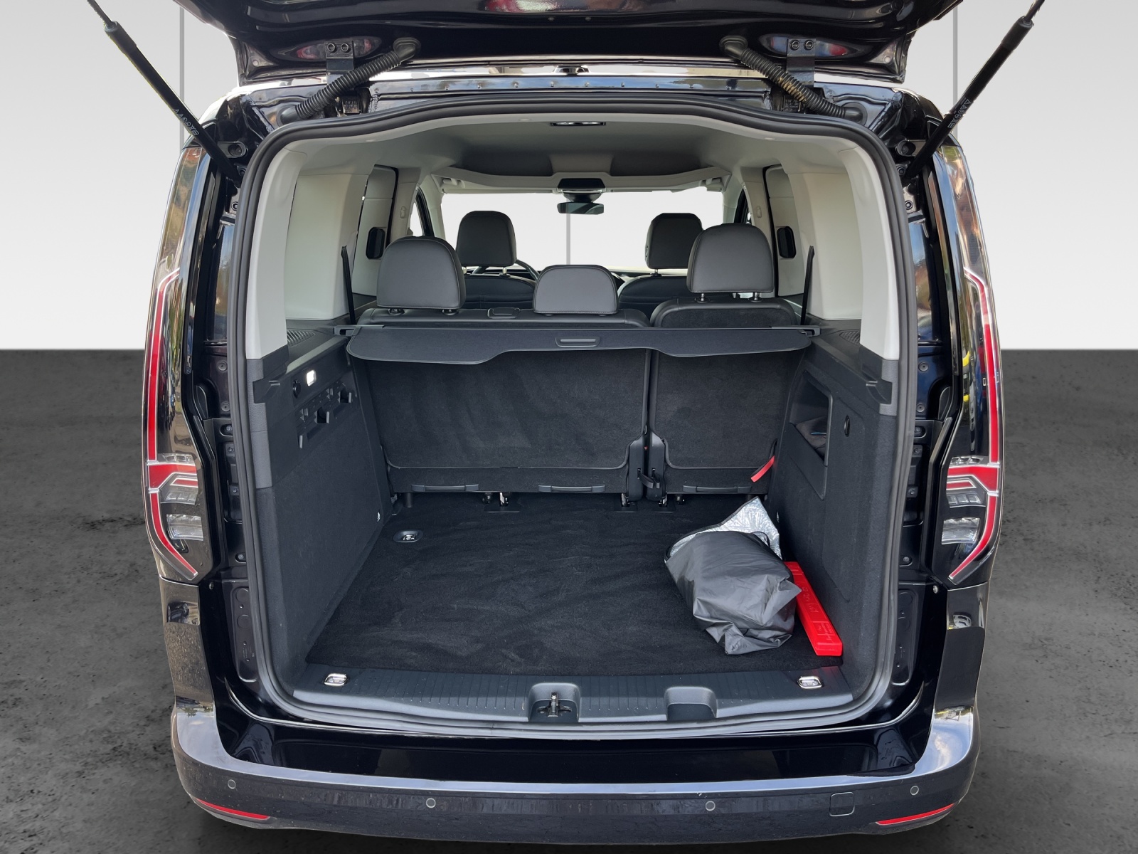 VW Caddy 1.5 TSI Style DSG-image-12