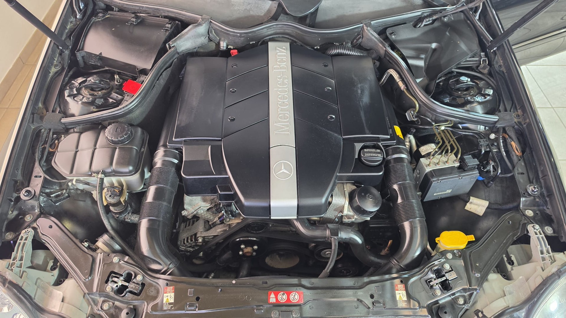 MERCEDES-BENZ CLK 320 Avantgarde Automatic, Schweizer Fahrzeug, MFK im Mai 2026 gemacht, Getriebe wurde erneuert knapp 1000km alt. AHK-image-15