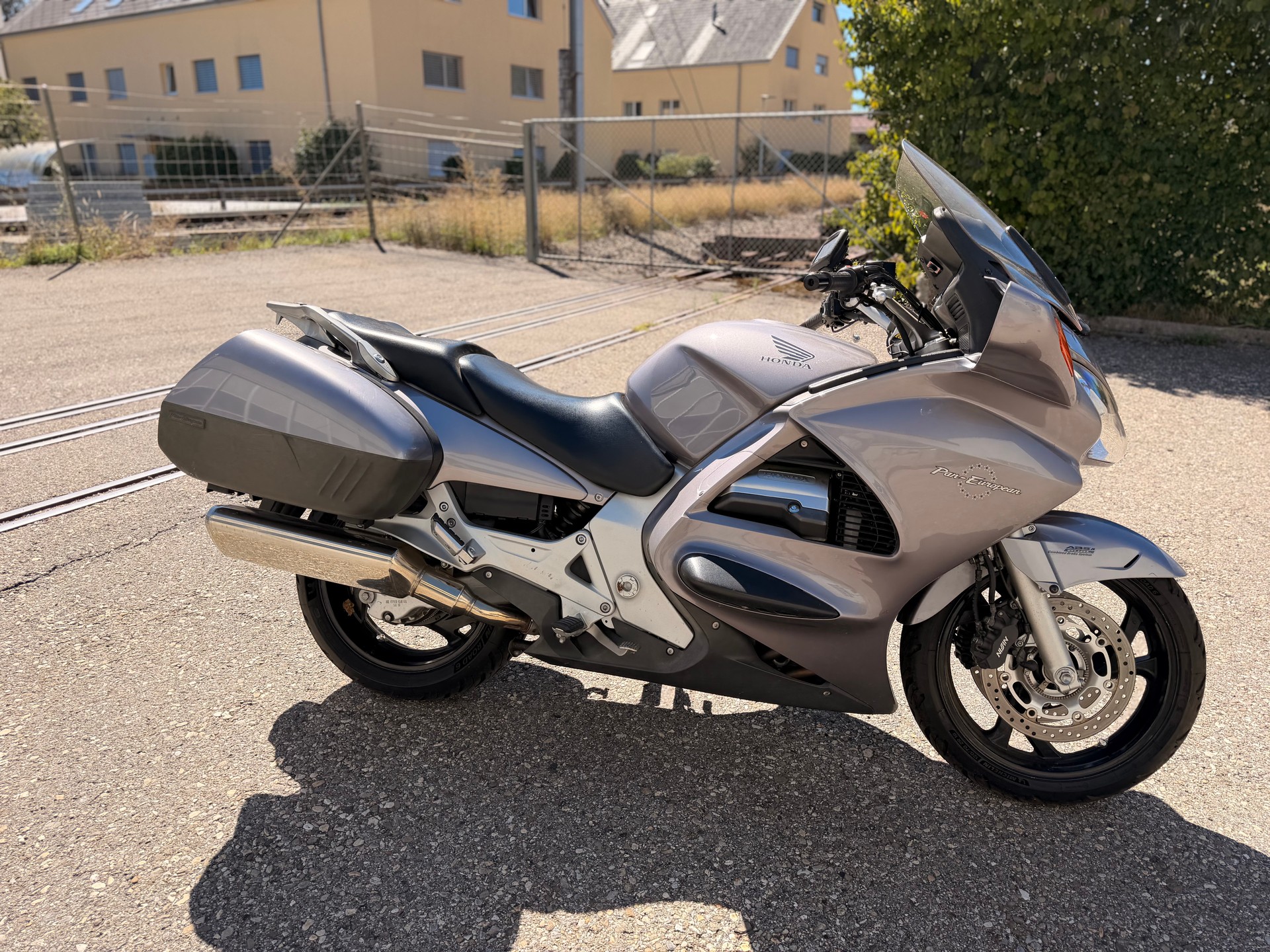 HONDA ST 1300 ABS Pan-European-image-1