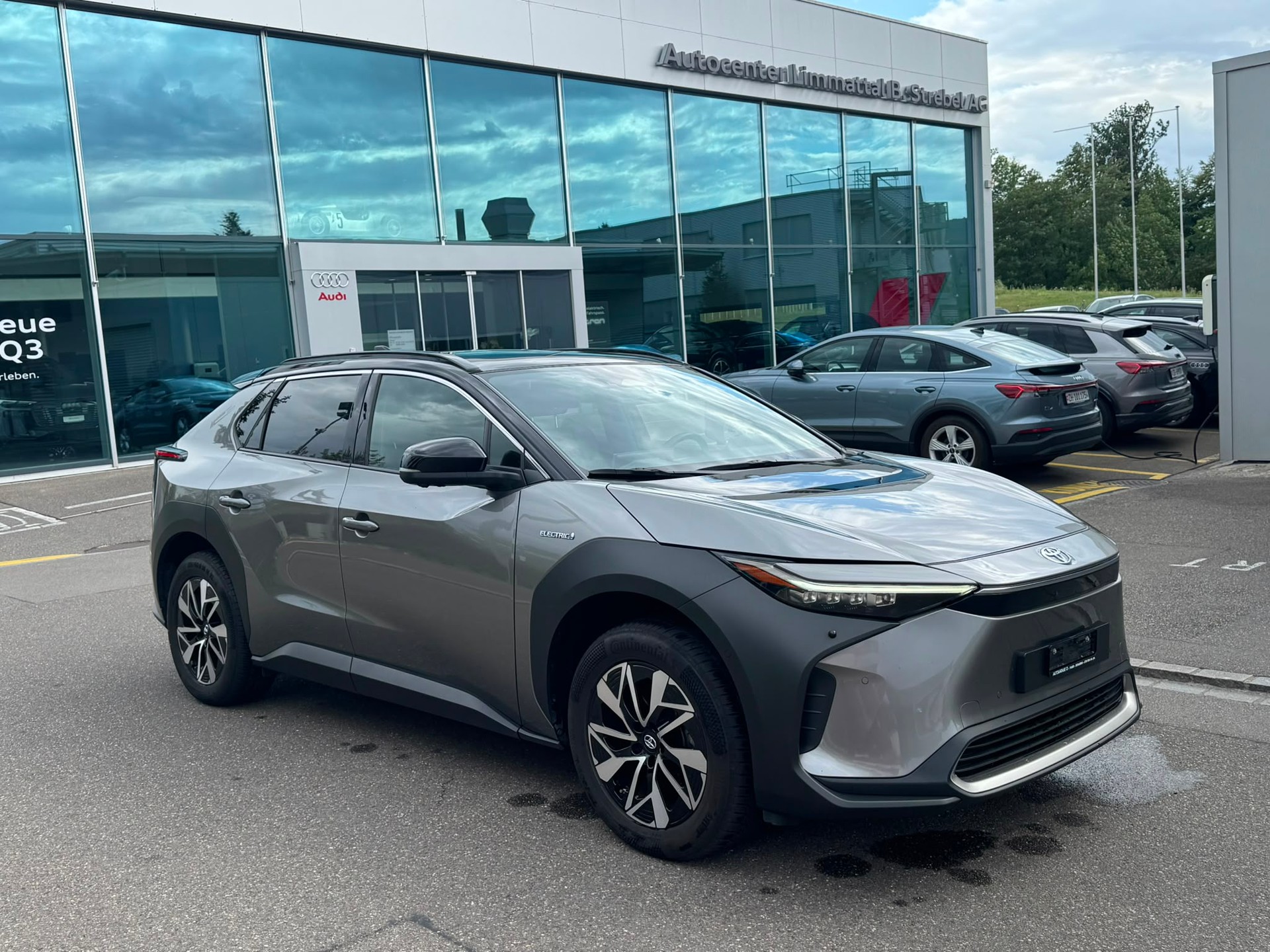 TOYOTA Premium AWD