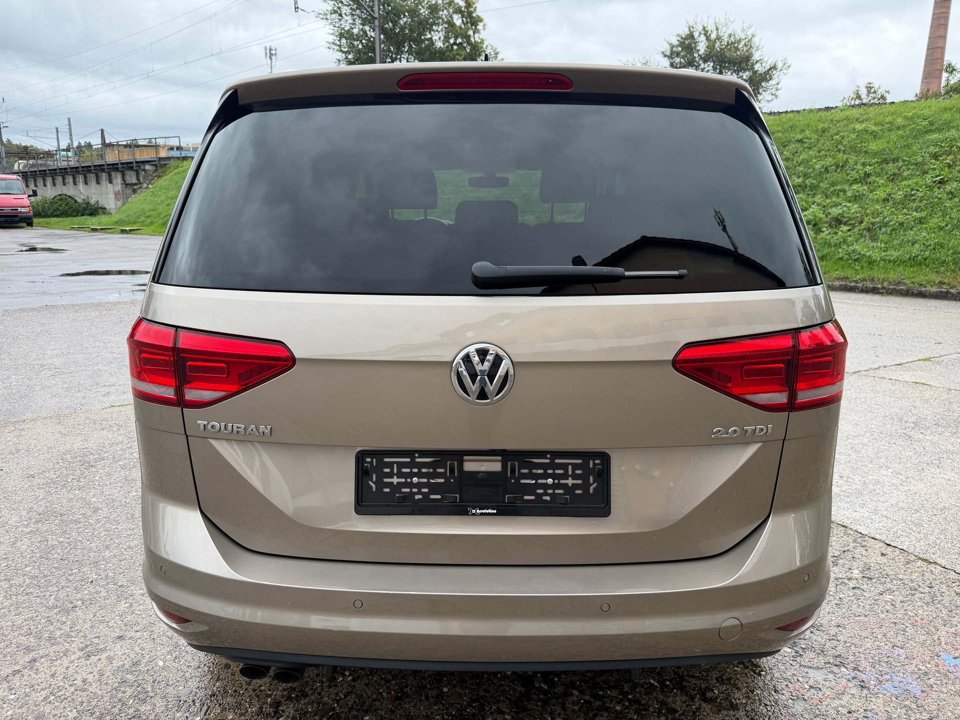 VW Touran 2.0 TDI BlueMotion Technology Highline-showroom-element-3