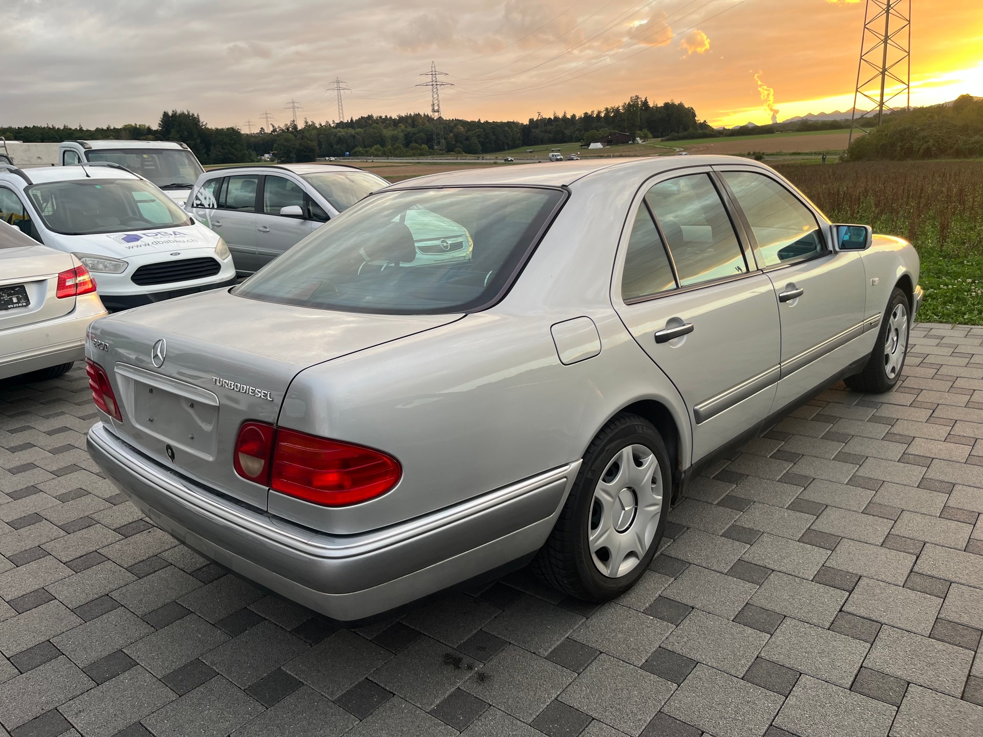 MERCEDES-BENZ E 290 TD Classic-image-5