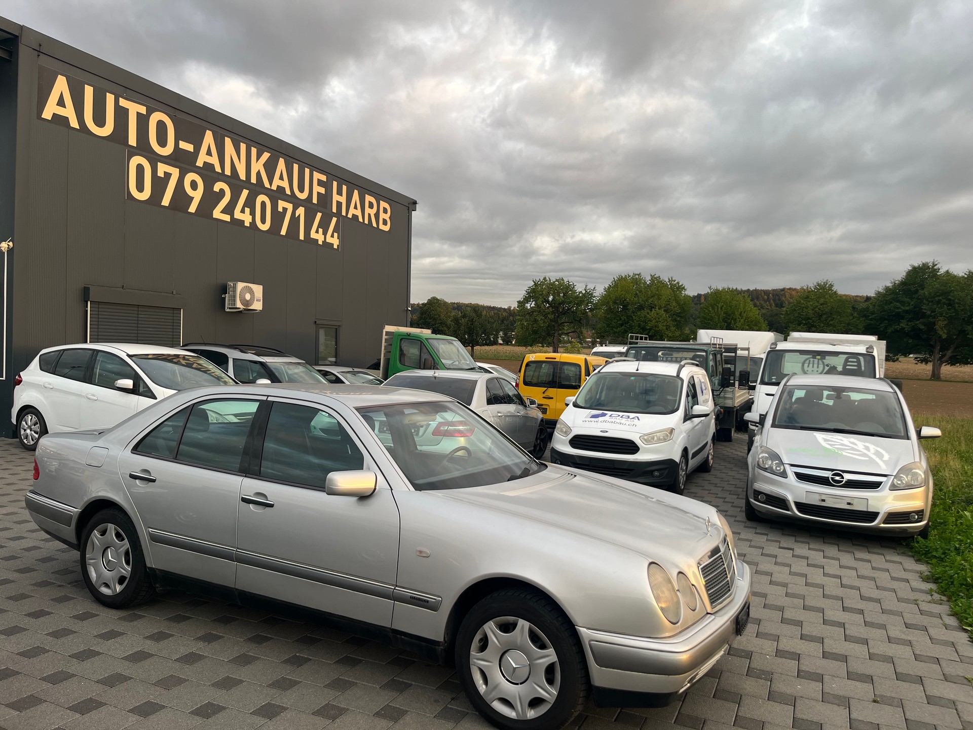 MERCEDES-BENZ E 290 TD Classic