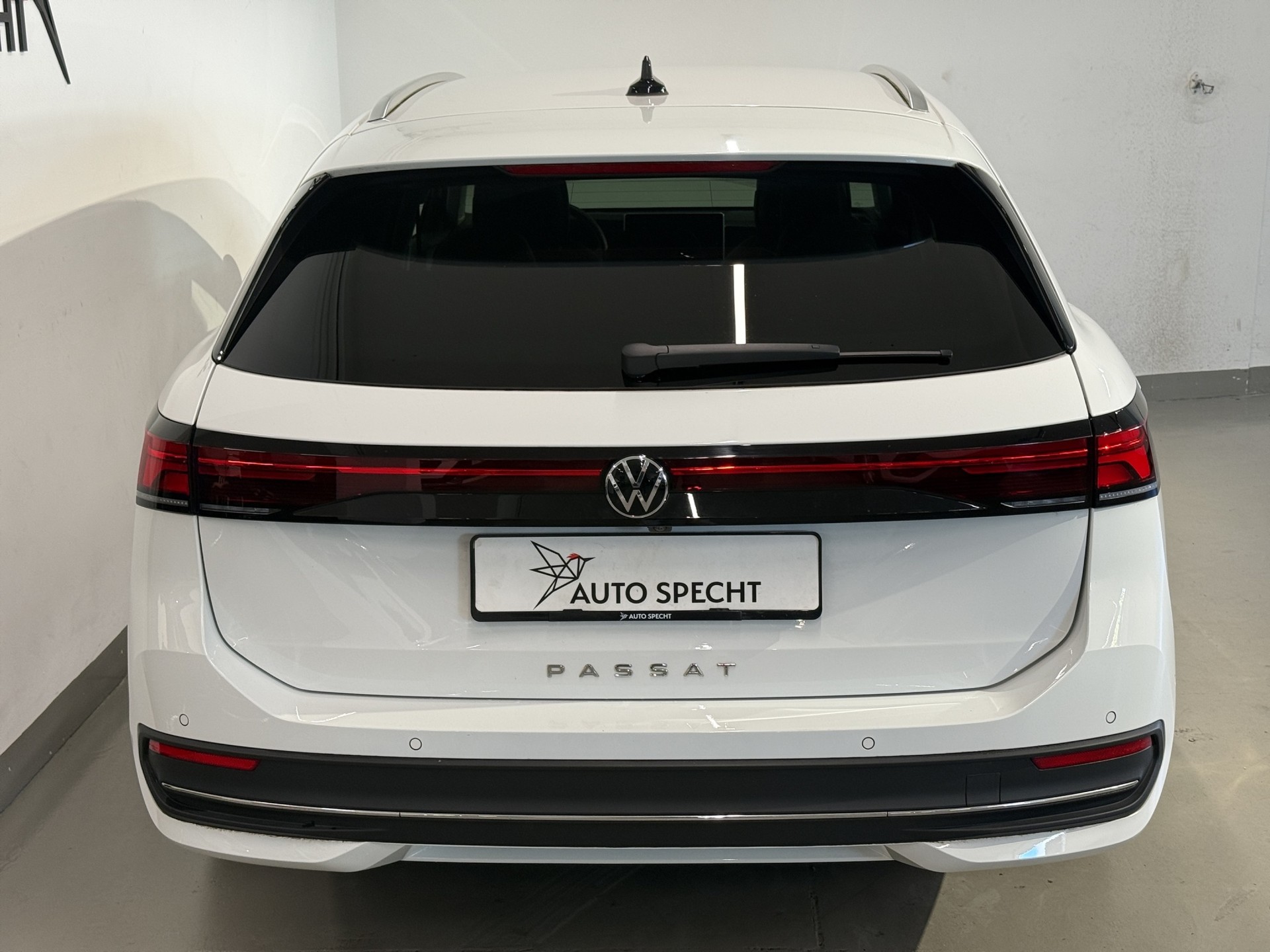 VW Passat Variant 2.0 TDI evo Business DSG-image-5