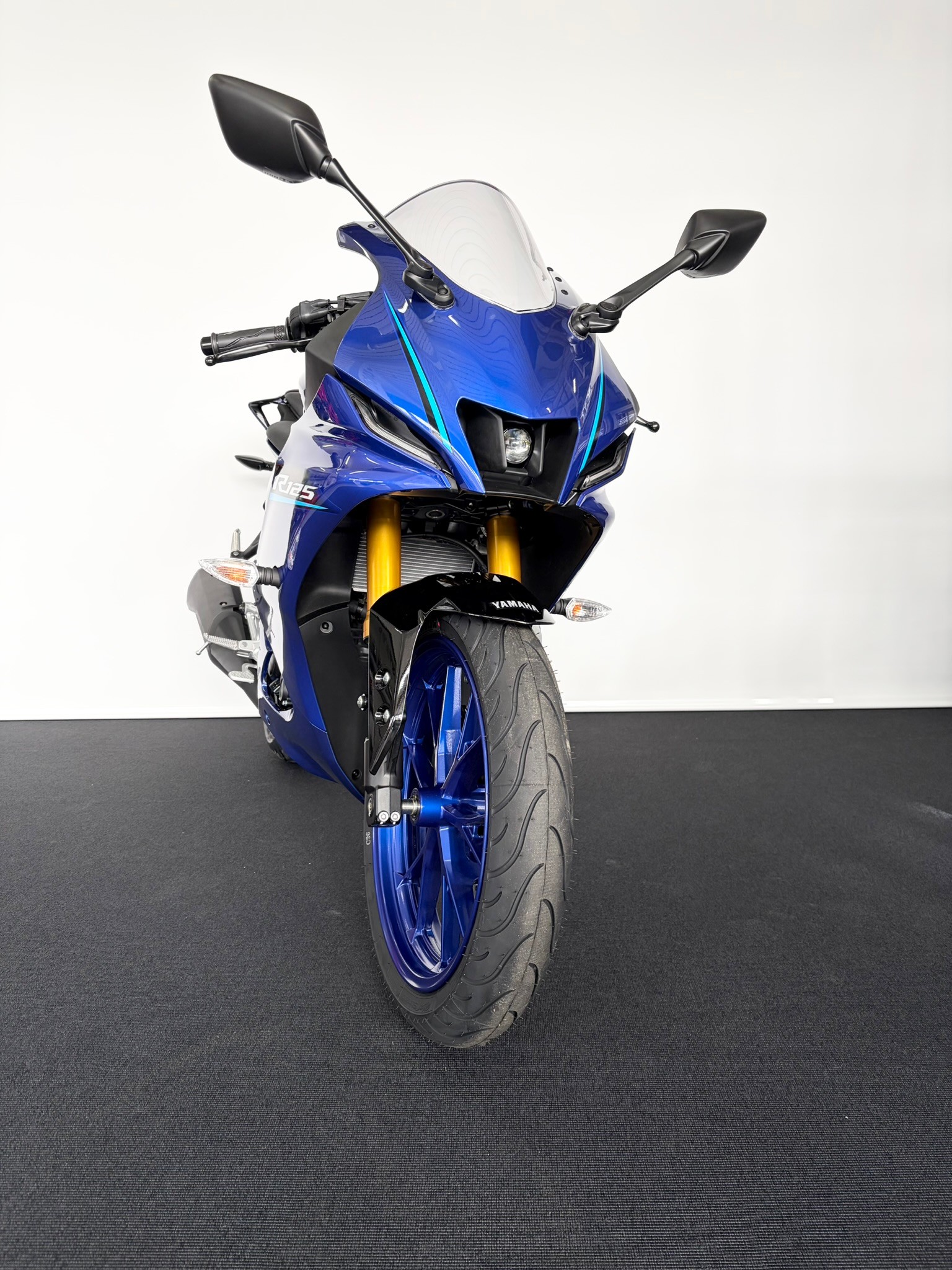 YAMAHA YZF-R 125 ABS-image-4