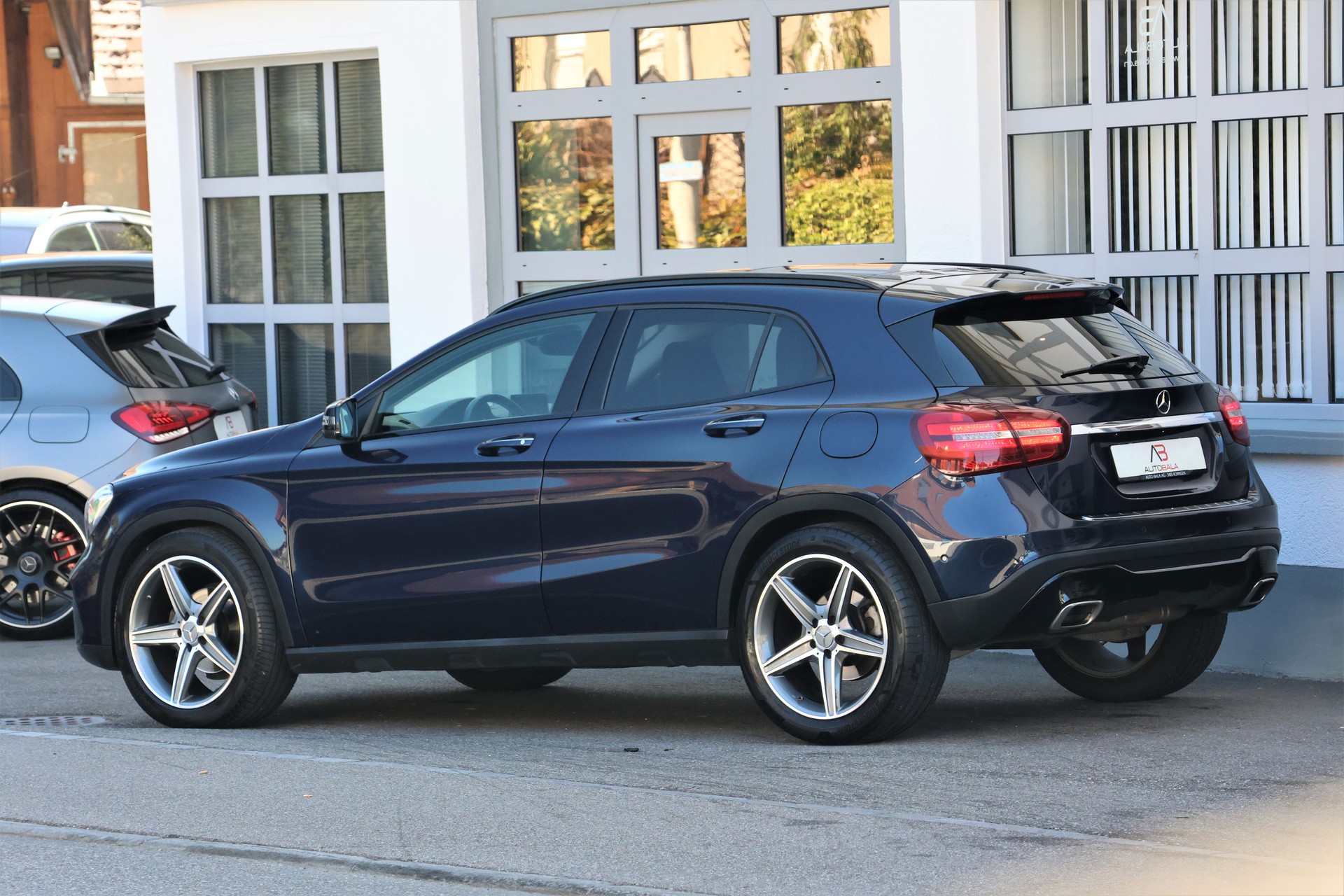 MERCEDES-BENZ GLA 200 d Swiss Star Edition Urban 4Matic 7G-DCT (CH)-image-4