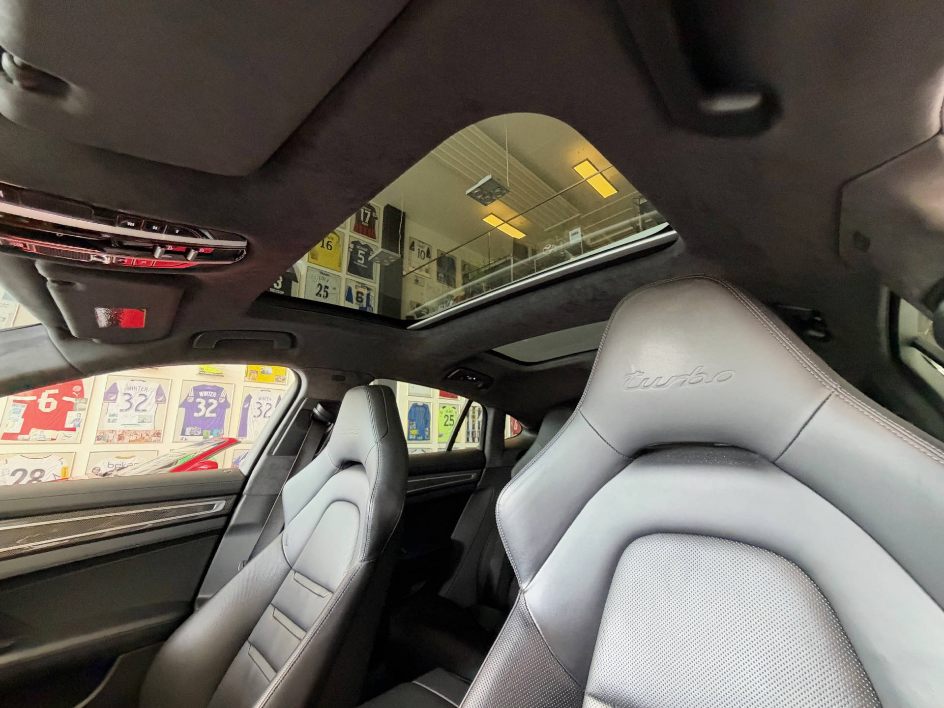 PORSCHE Panamera 4.0 V8 Turbo-image-22