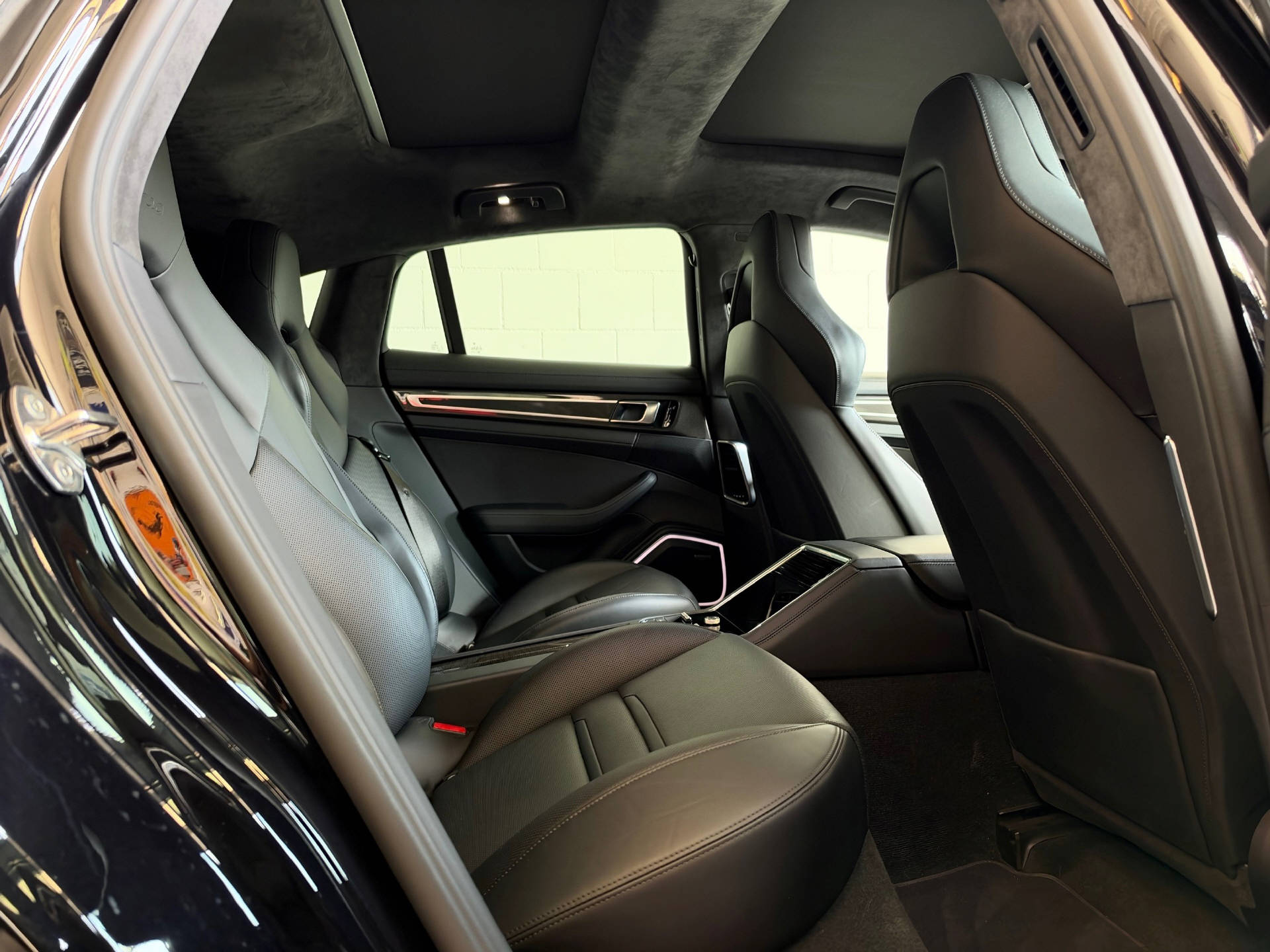 PORSCHE Panamera 4.0 V8 Turbo-image-15