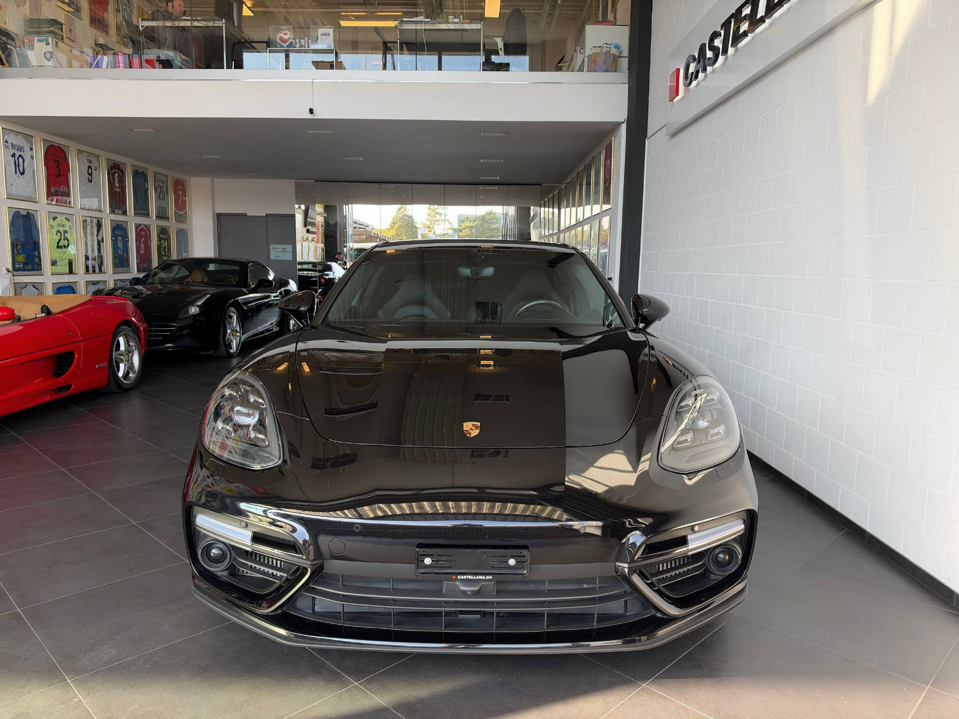 PORSCHE Panamera 4.0 V8 Turbo-showroom-element-2