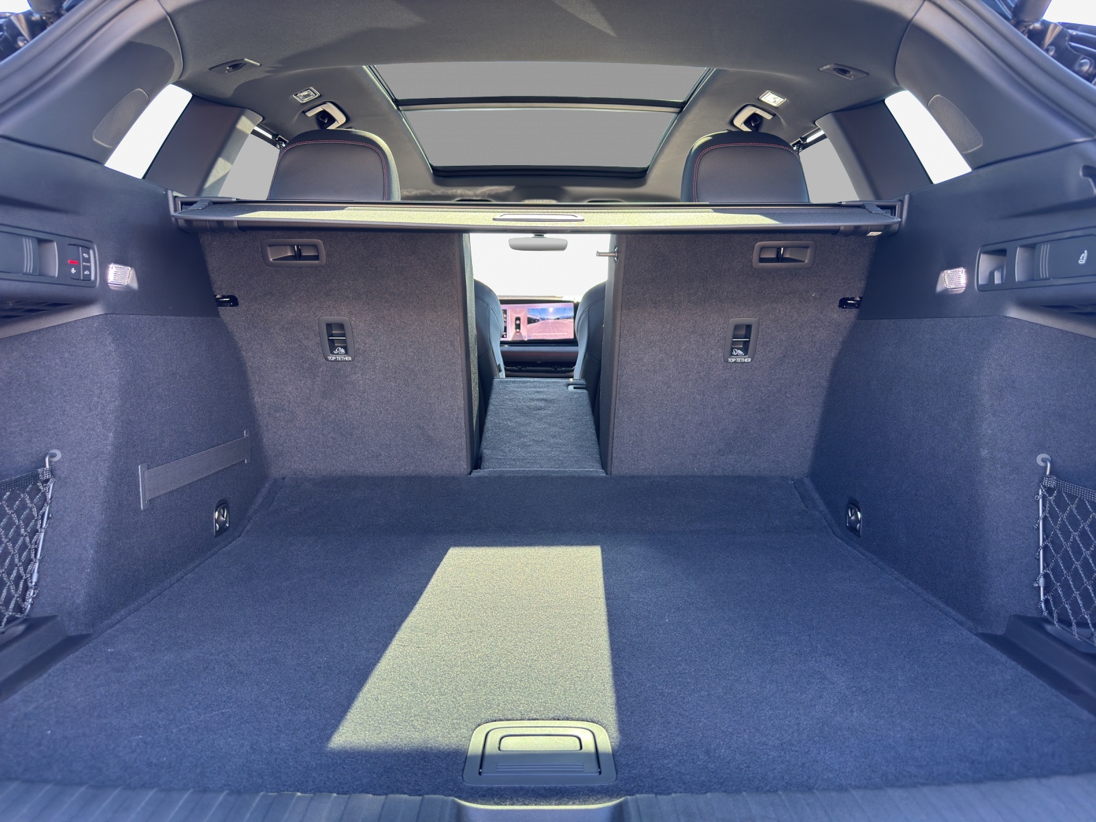 AUDI Q6 e-tron quattro-image-6
