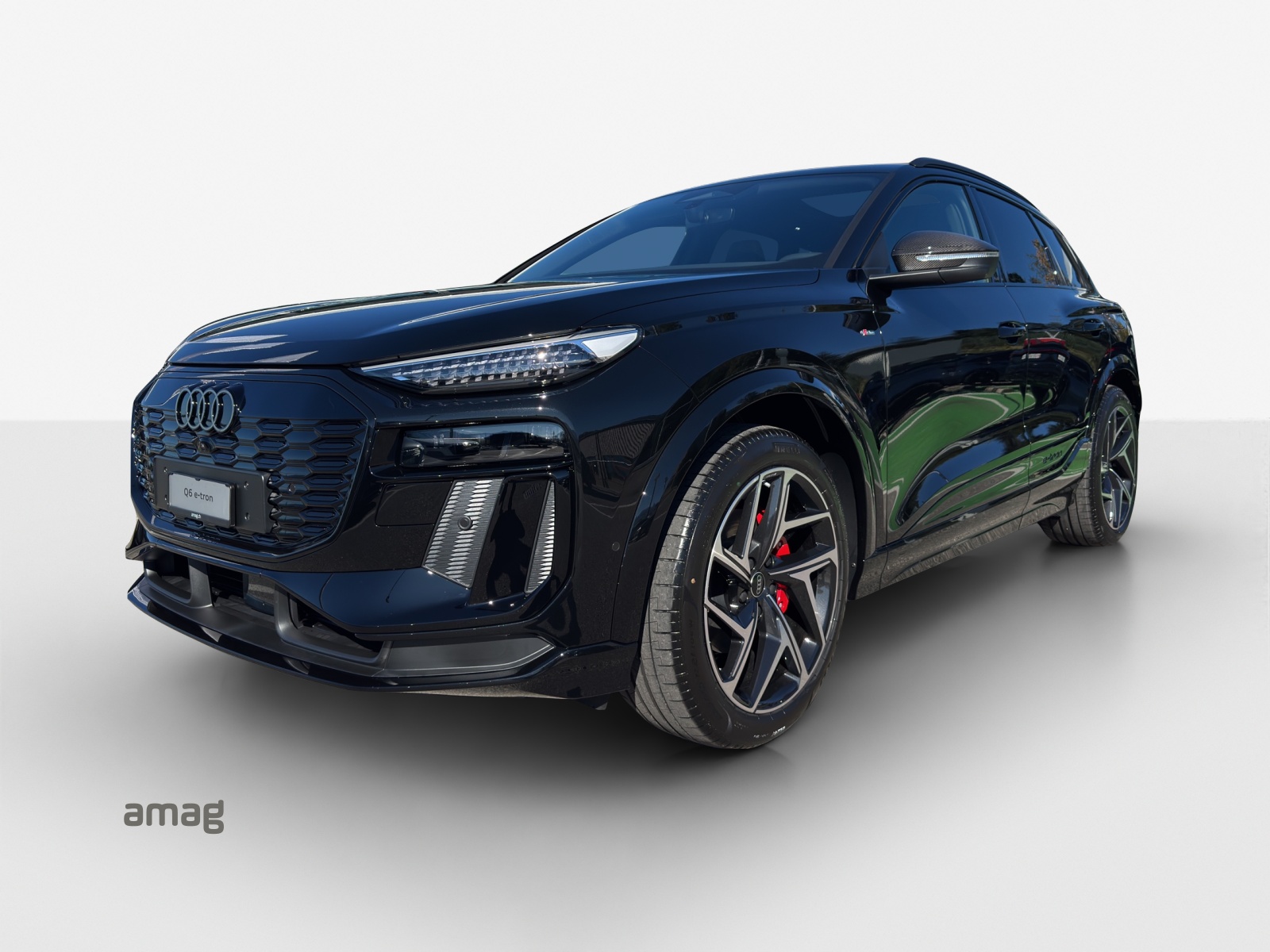 AUDI Q6 e-tron quattro