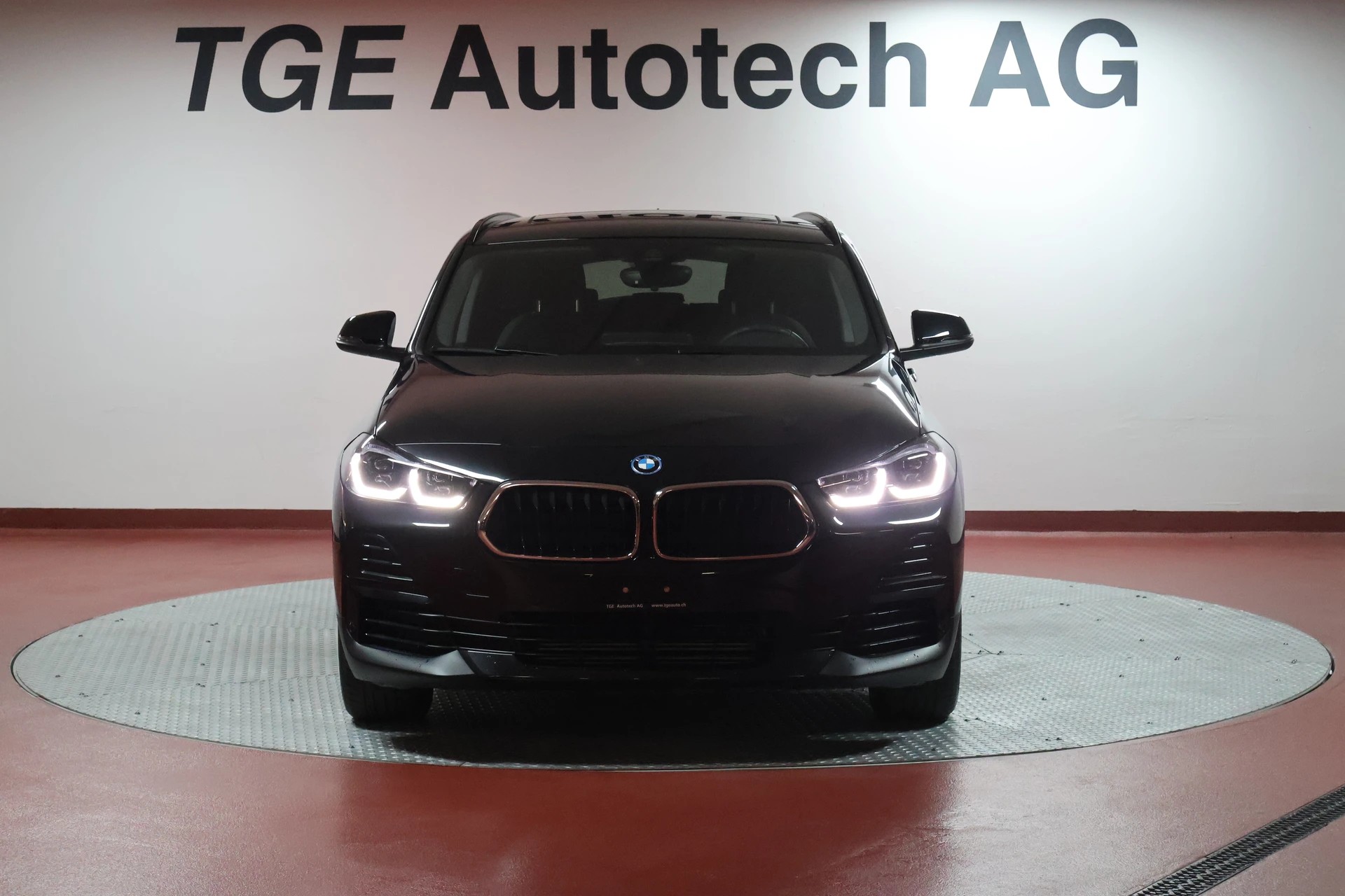 BMW X2 xDrive 25e Steptronic-showroom-element-1