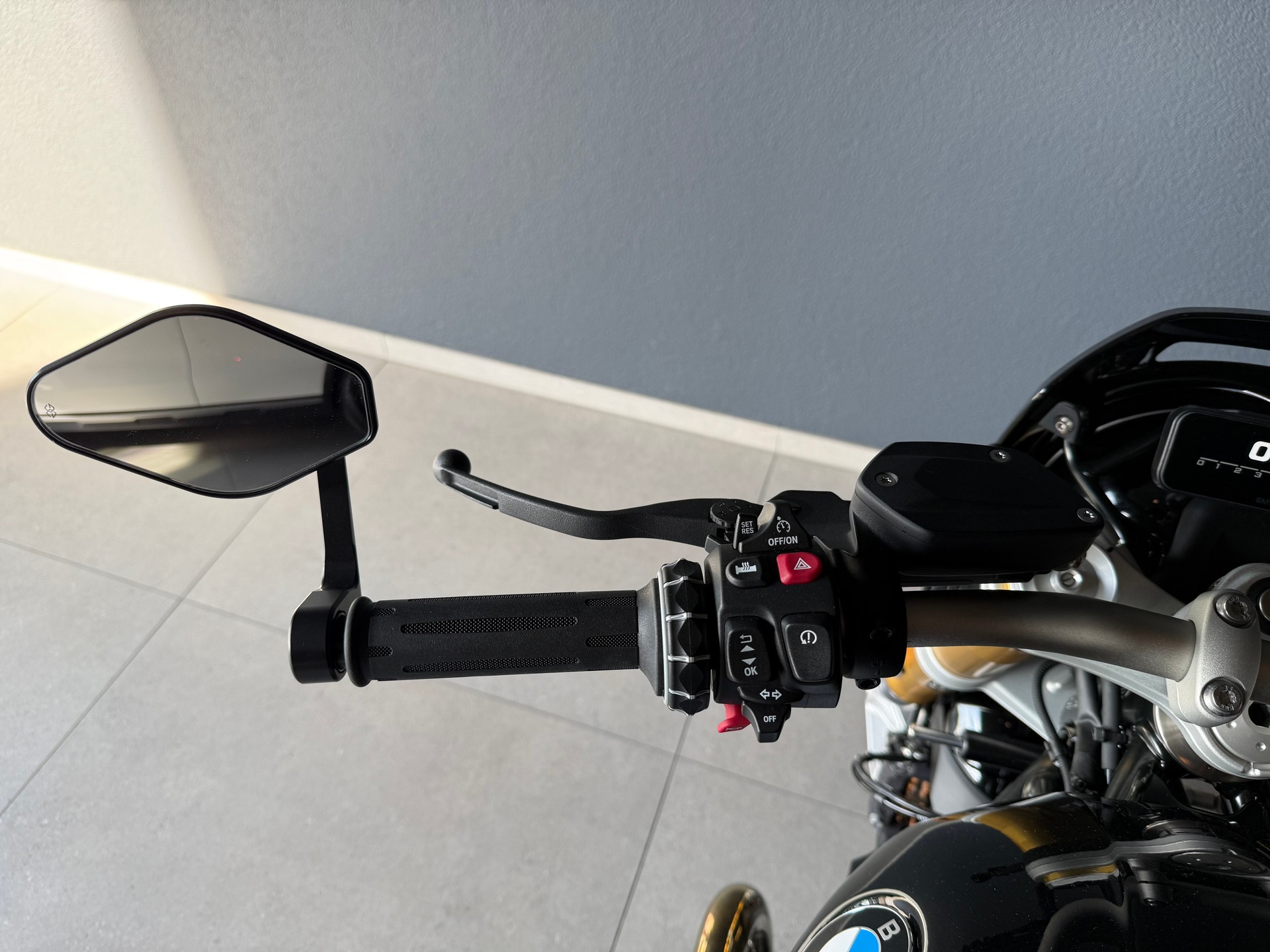 BMW R 12 nine T-image-14