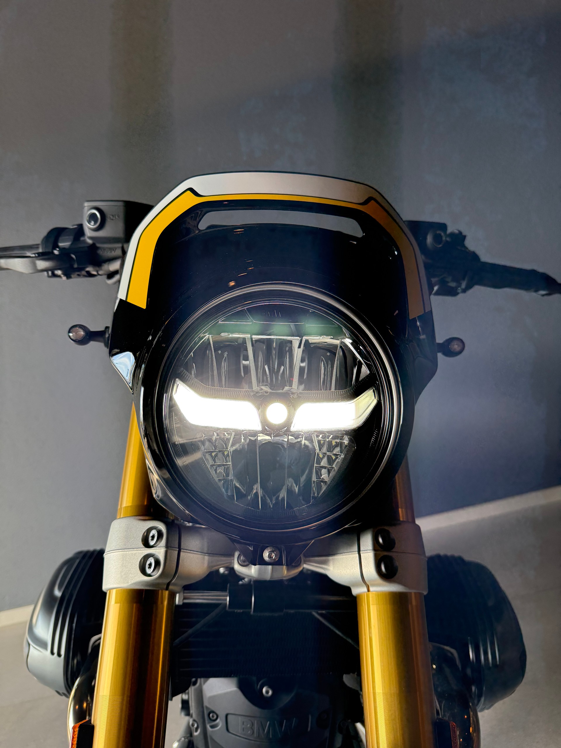 BMW R 12 nine T-image-10