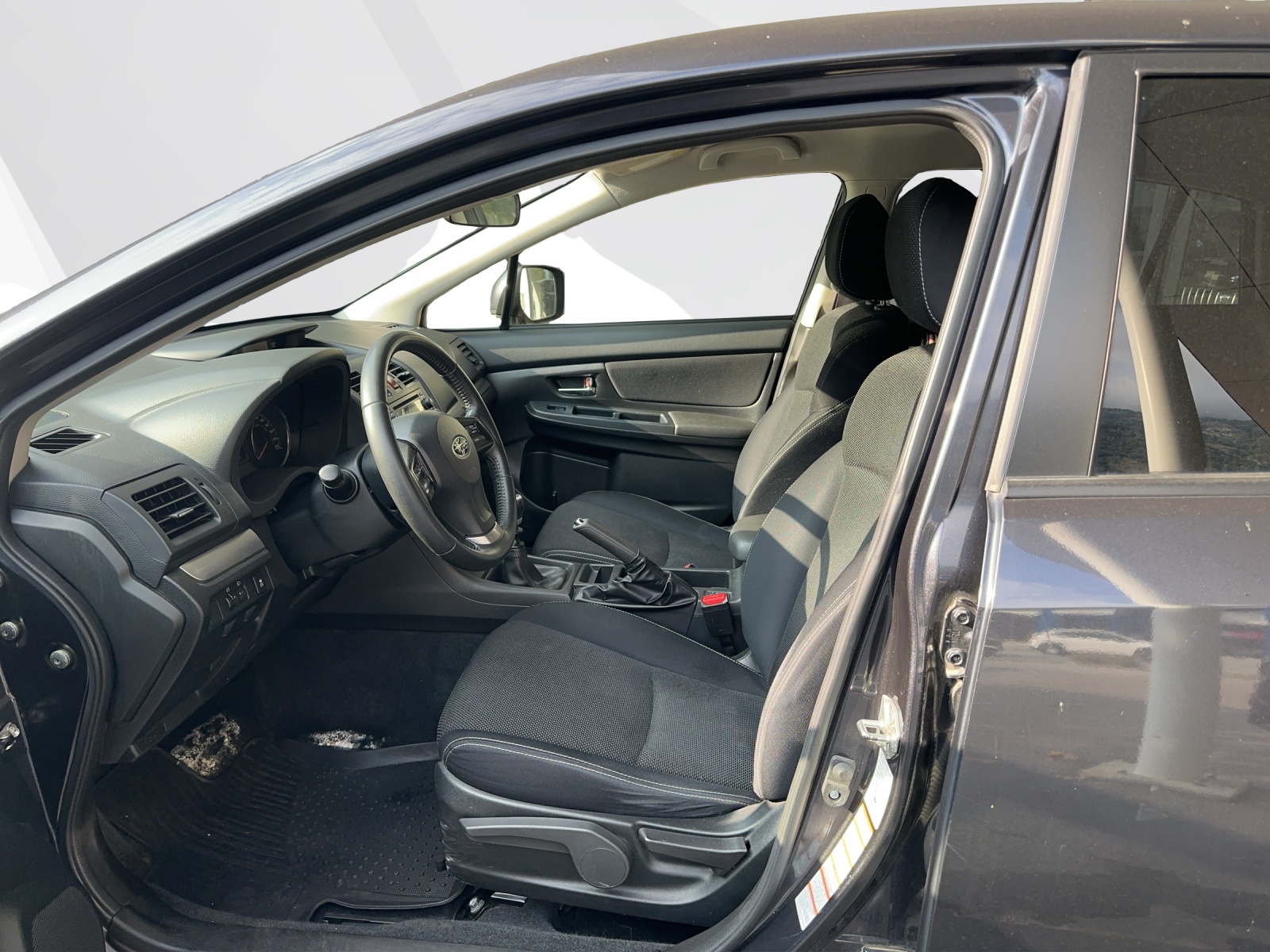 SUBARU XV 2.0 D Swiss Two-image-7