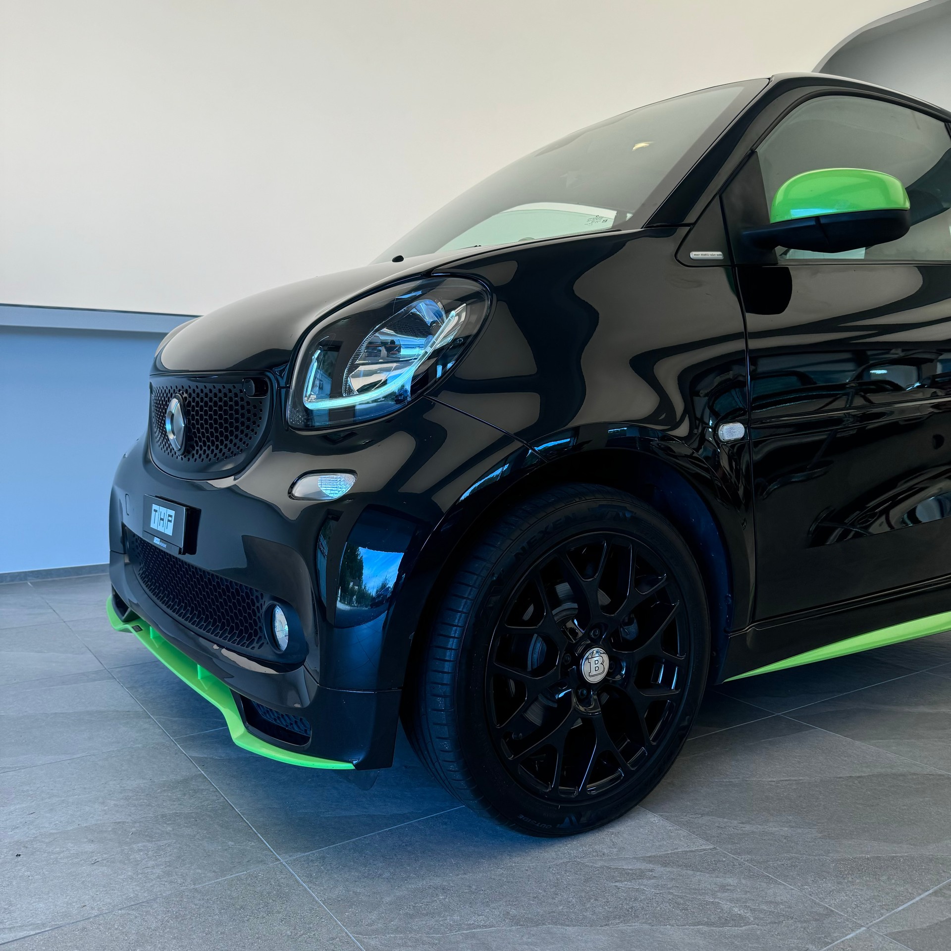 SMART fortwo Brabus Edition twinmatic-showroom-element-2