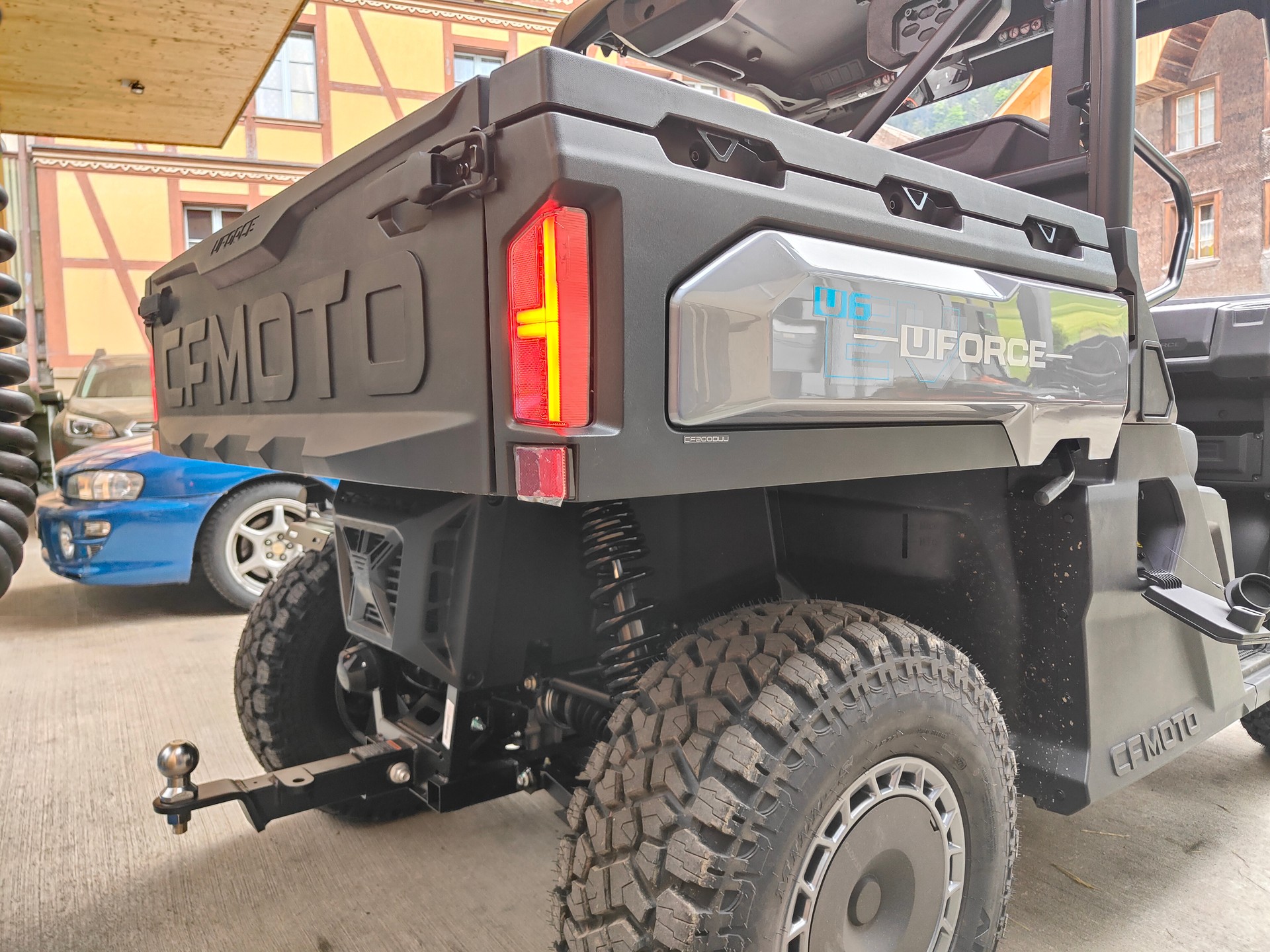 CF MOTO U6 EV-image-5
