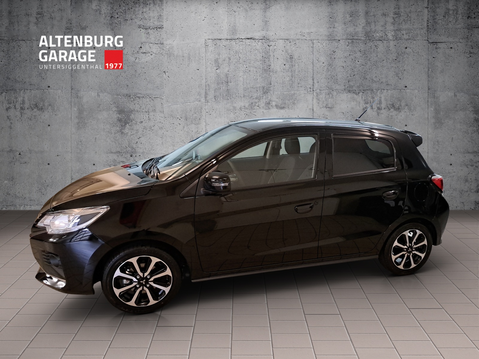 MITSUBISHI Space Star 1.2 MIVEC Intense+ CVT-showroom-element-1