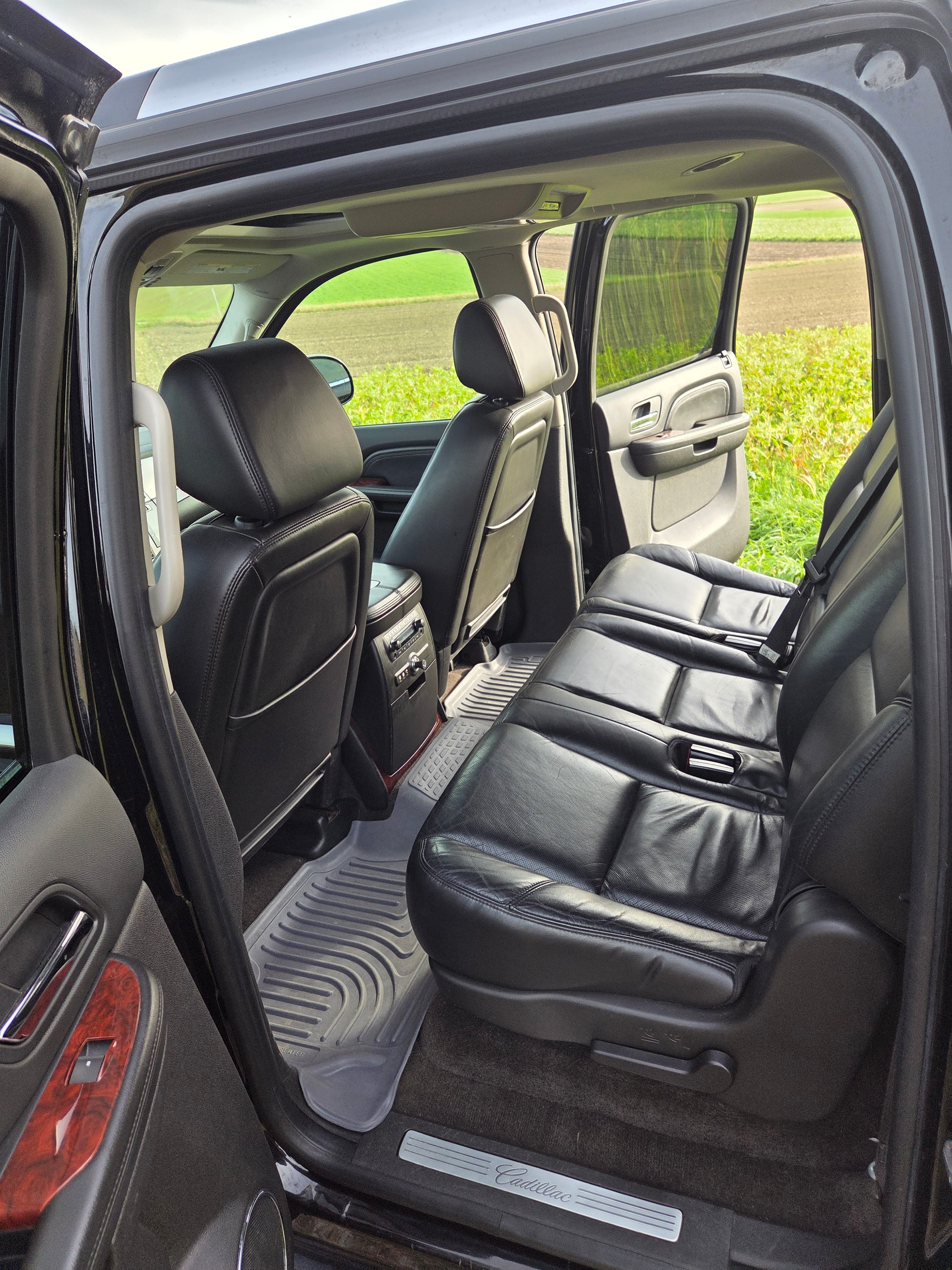 CADILLAC ESV Flexfuel (Ethanol E85)-image-11
