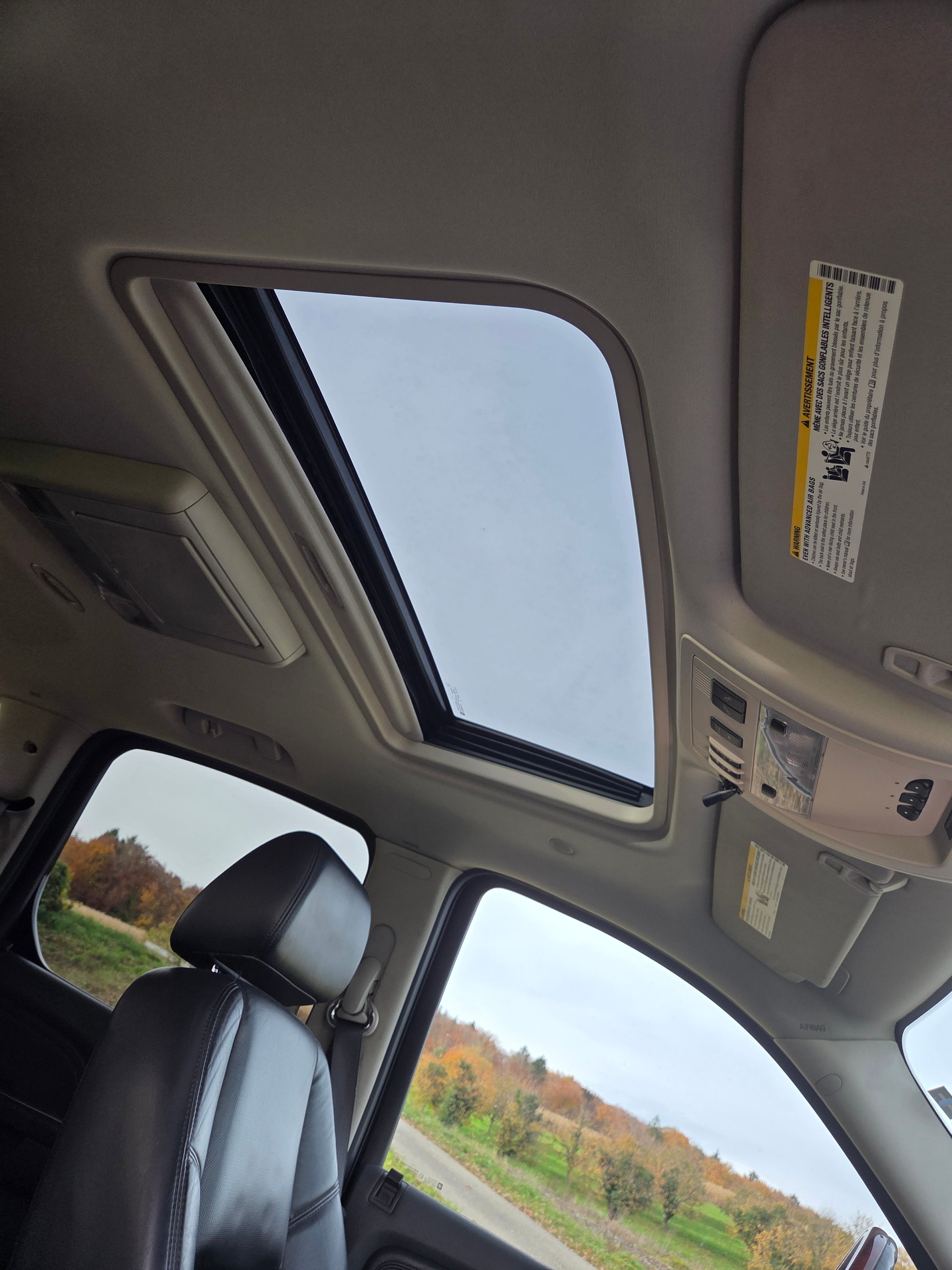 CADILLAC ESV Flexfuel (Ethanol E85)-image-16