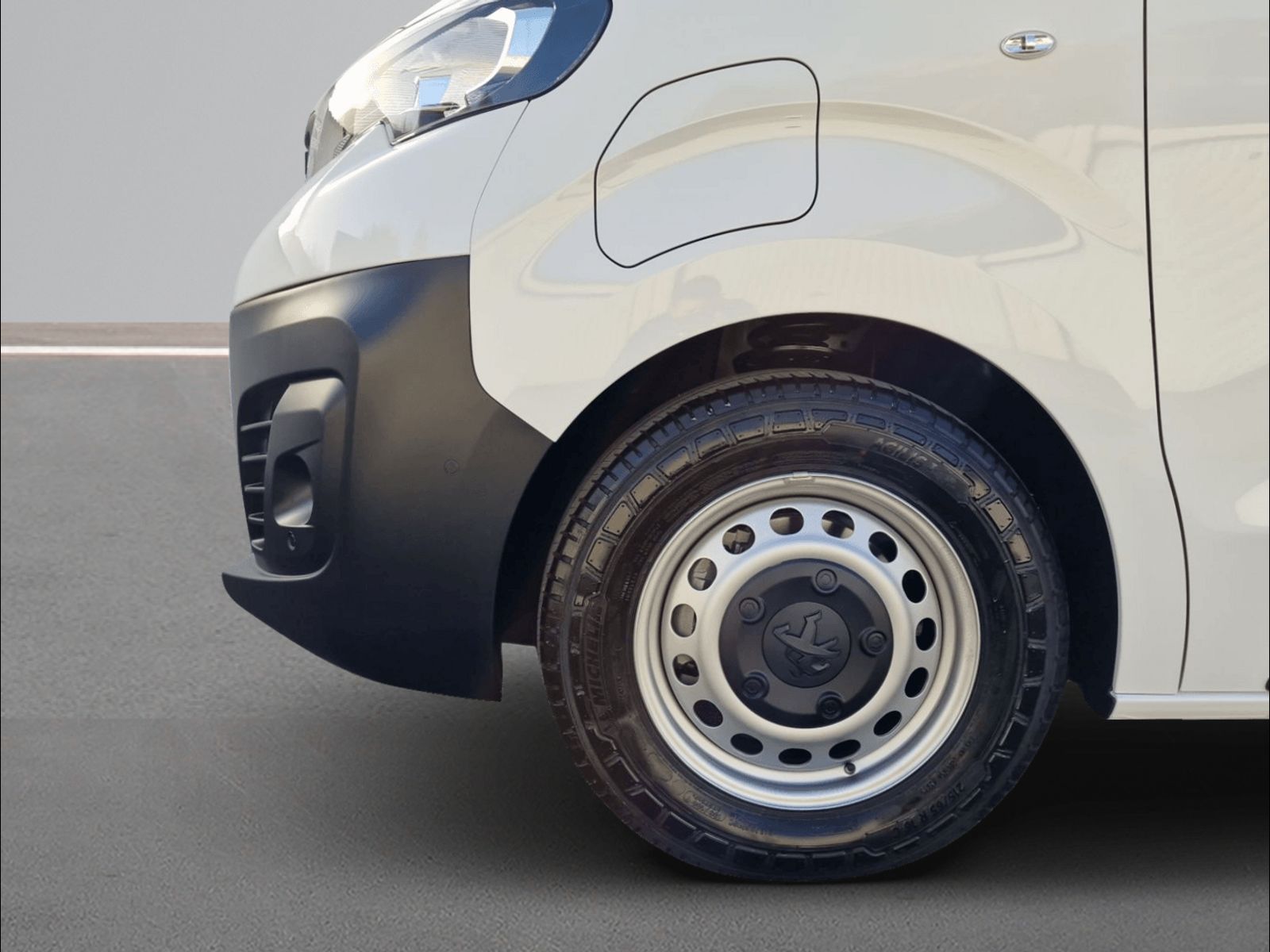 PEUGEOT e-Expert Kaw. Standard 75 kWh-image-15