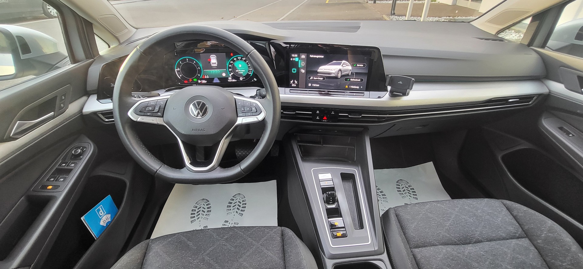 VW Golf Variant 2.0 TDI Life DSG-image-14