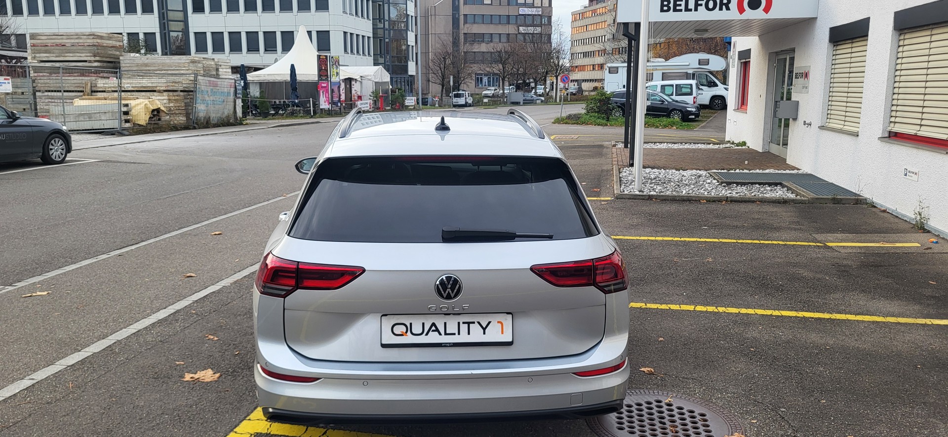 VW Golf Variant 2.0 TDI Life DSG-image-4