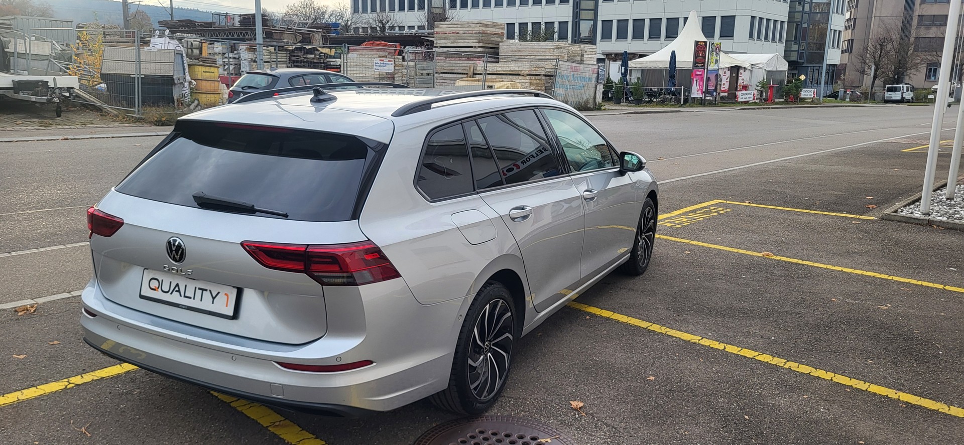VW Golf Variant 2.0 TDI Life DSG-showroom-element-3