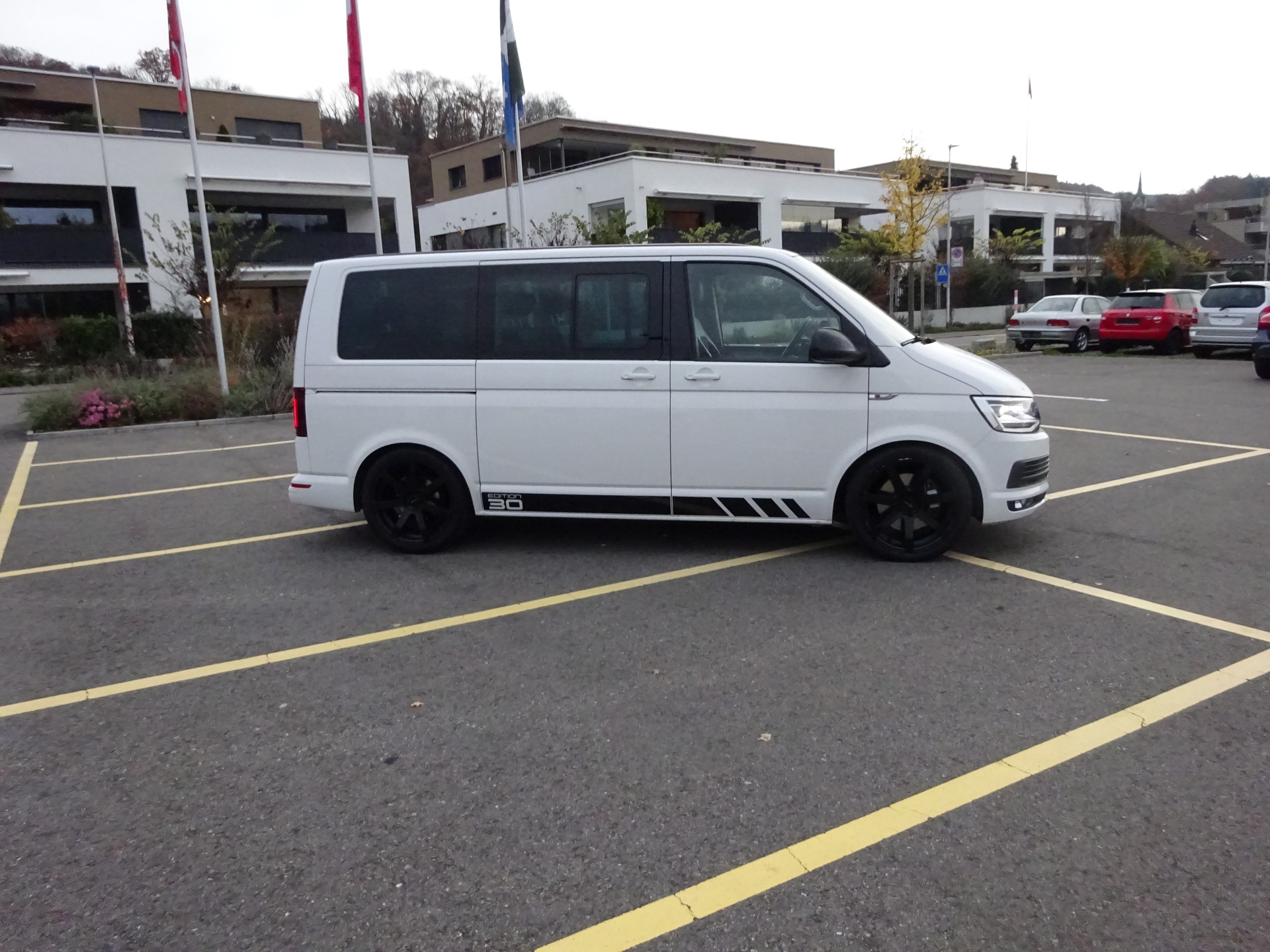 VW T6 Multivan 2.0 Bi-TDI Comfort. Gen. Six 4Mot. DSG-image-3