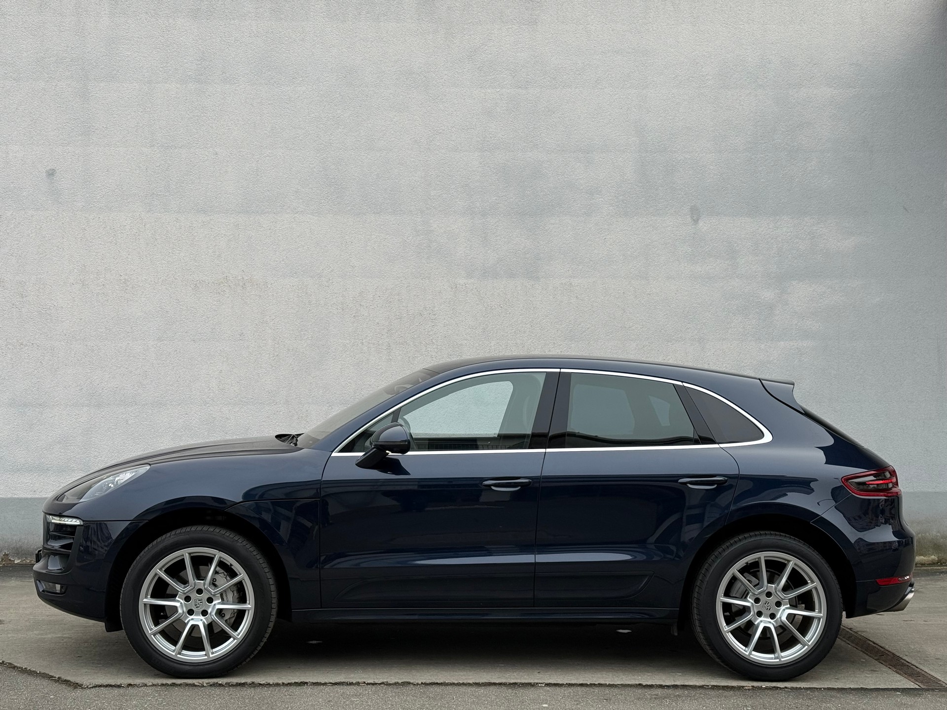 PORSCHE Macan S PDK-showroom-element-1