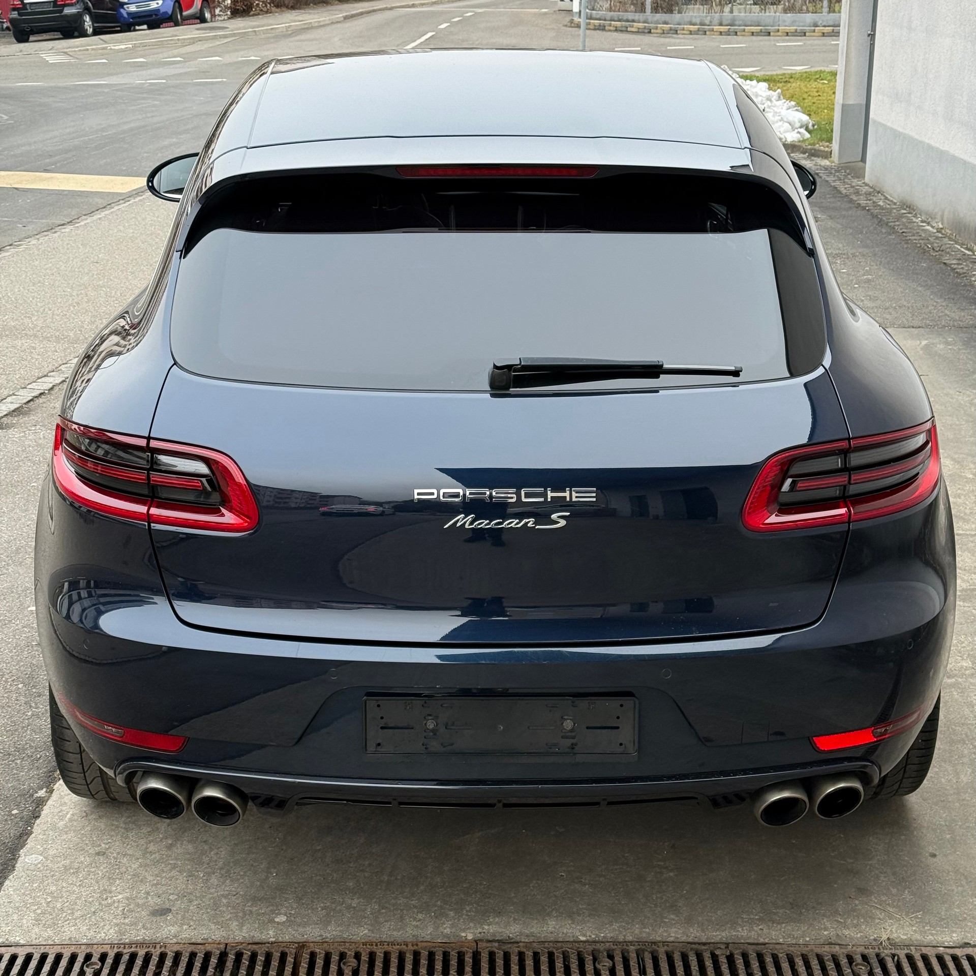PORSCHE Macan S PDK-showroom-element-3