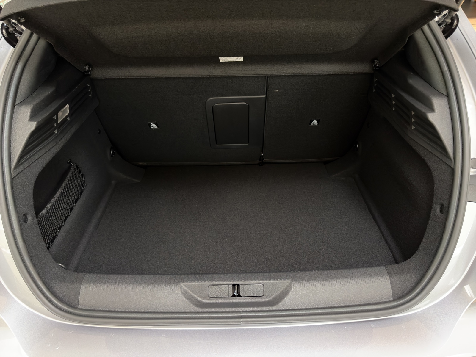 PEUGEOT 308 1.2 Hybrid GT-image-6