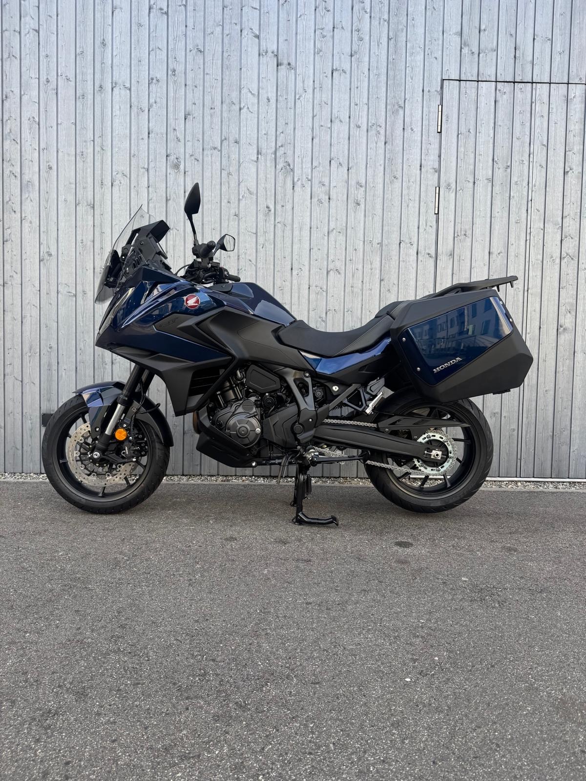 HONDA NT 1100 DCT-image-1