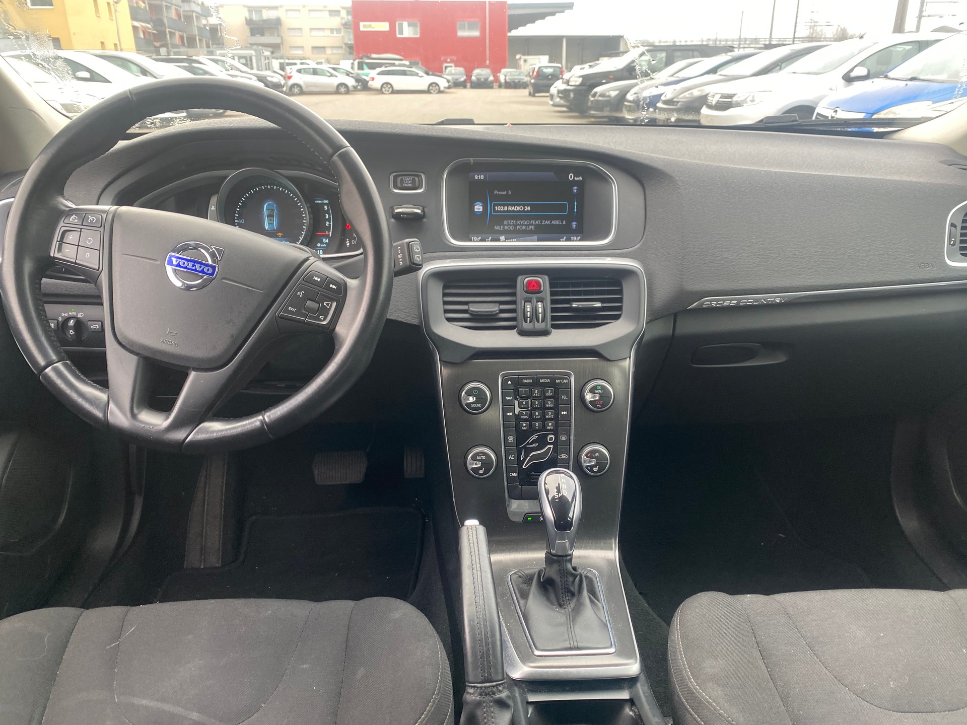 VOLVO V40 Cross Country D3 OceanRace Geartronic-image-8