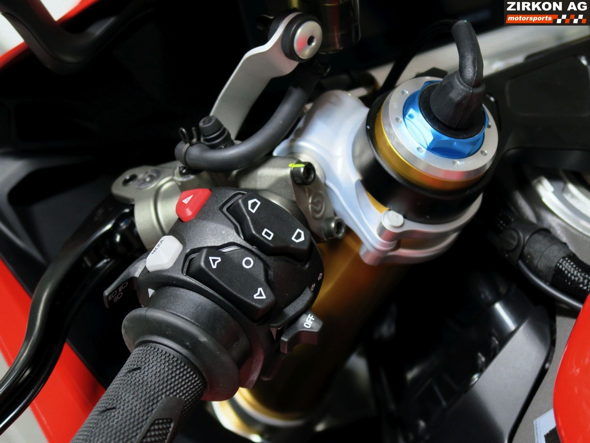 DUCATI Panigale V4 S-image-12