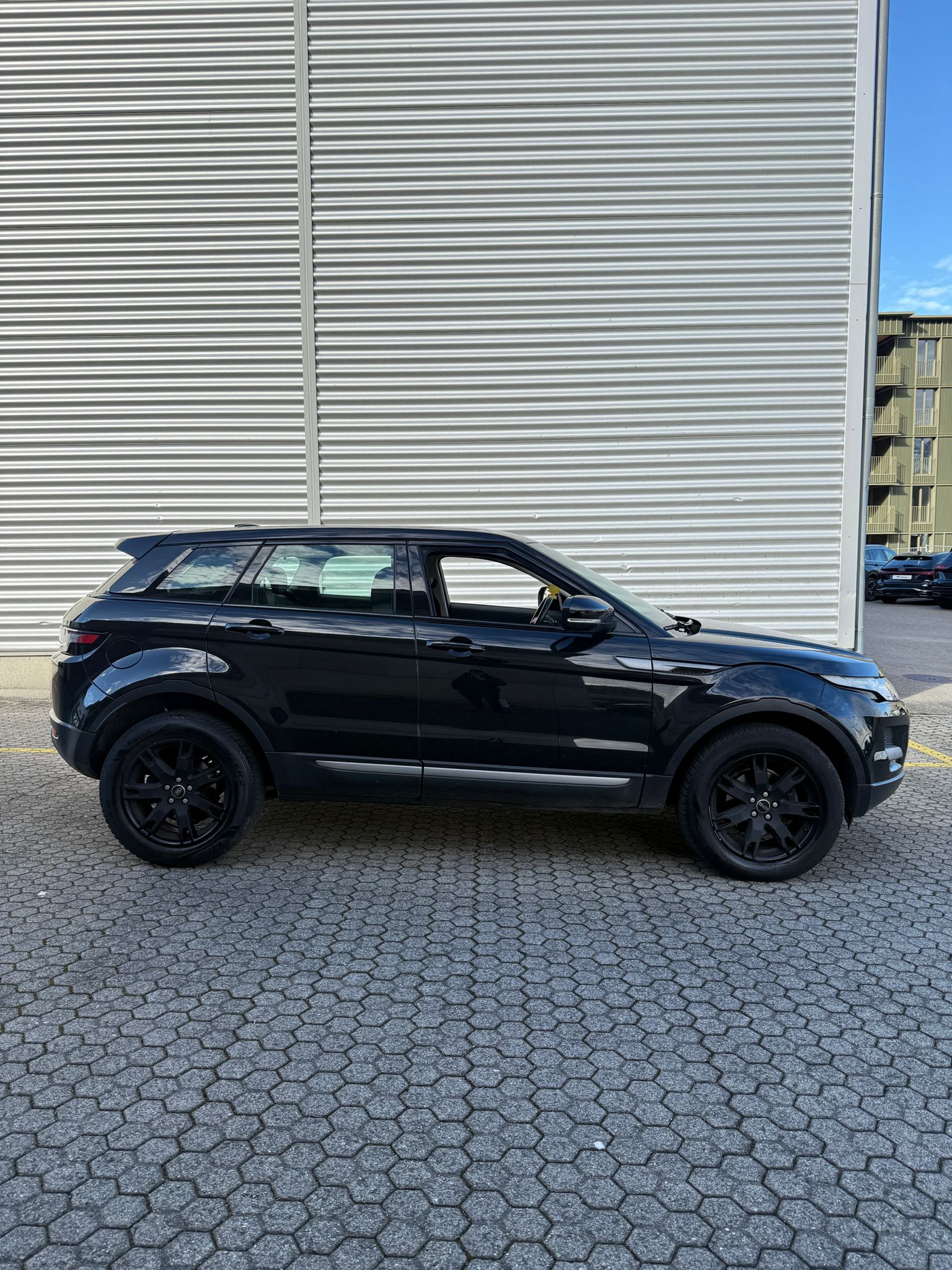 LAND ROVER Range Rover Evoque 2.2 TD4-image-3