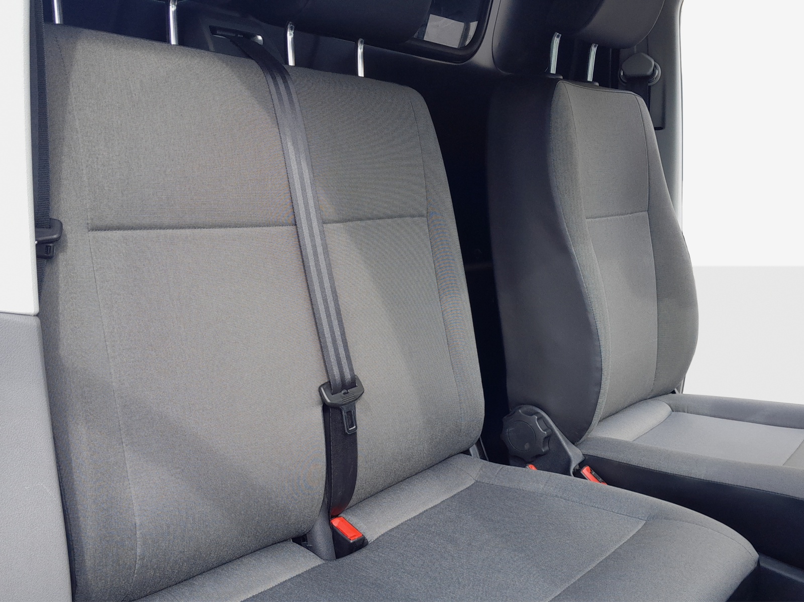 VW T6.1 2.0 TDI DSG-image-11