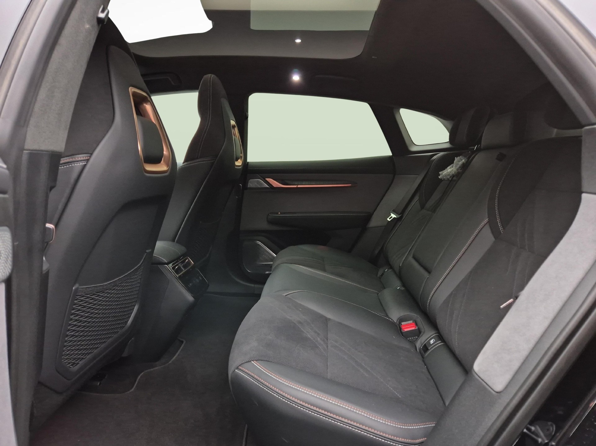 ZEEKR 001 Privilege AWD 0% Leasing 48 Monate bei Abschluss Emil Frey Protect-image-10