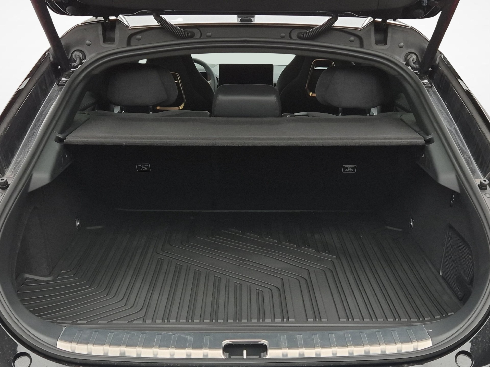 ZEEKR 001 Privilege AWD 0% Leasing 48 Monate bei Abschluss Emil Frey Protect-image-16