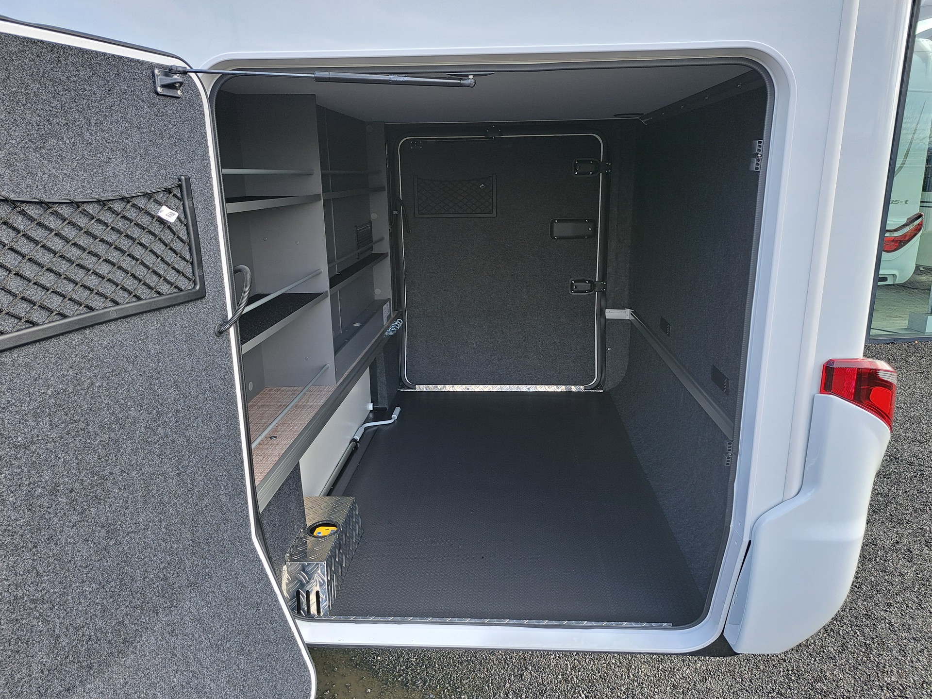 HYMER BMC T 680-image-11