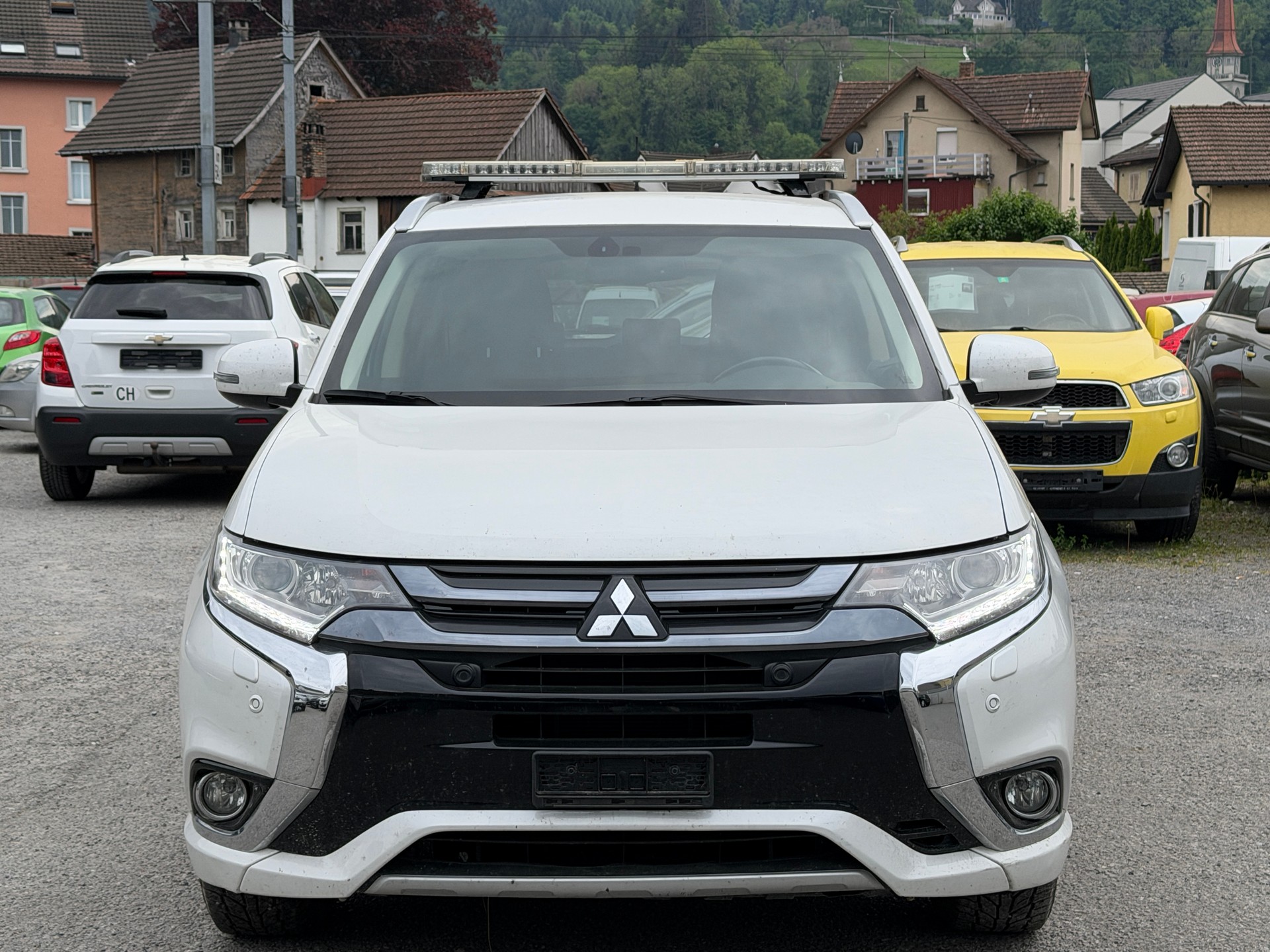 MITSUBISHI Outlander 2.0 PHEV Style 4WD Automatic-image-3