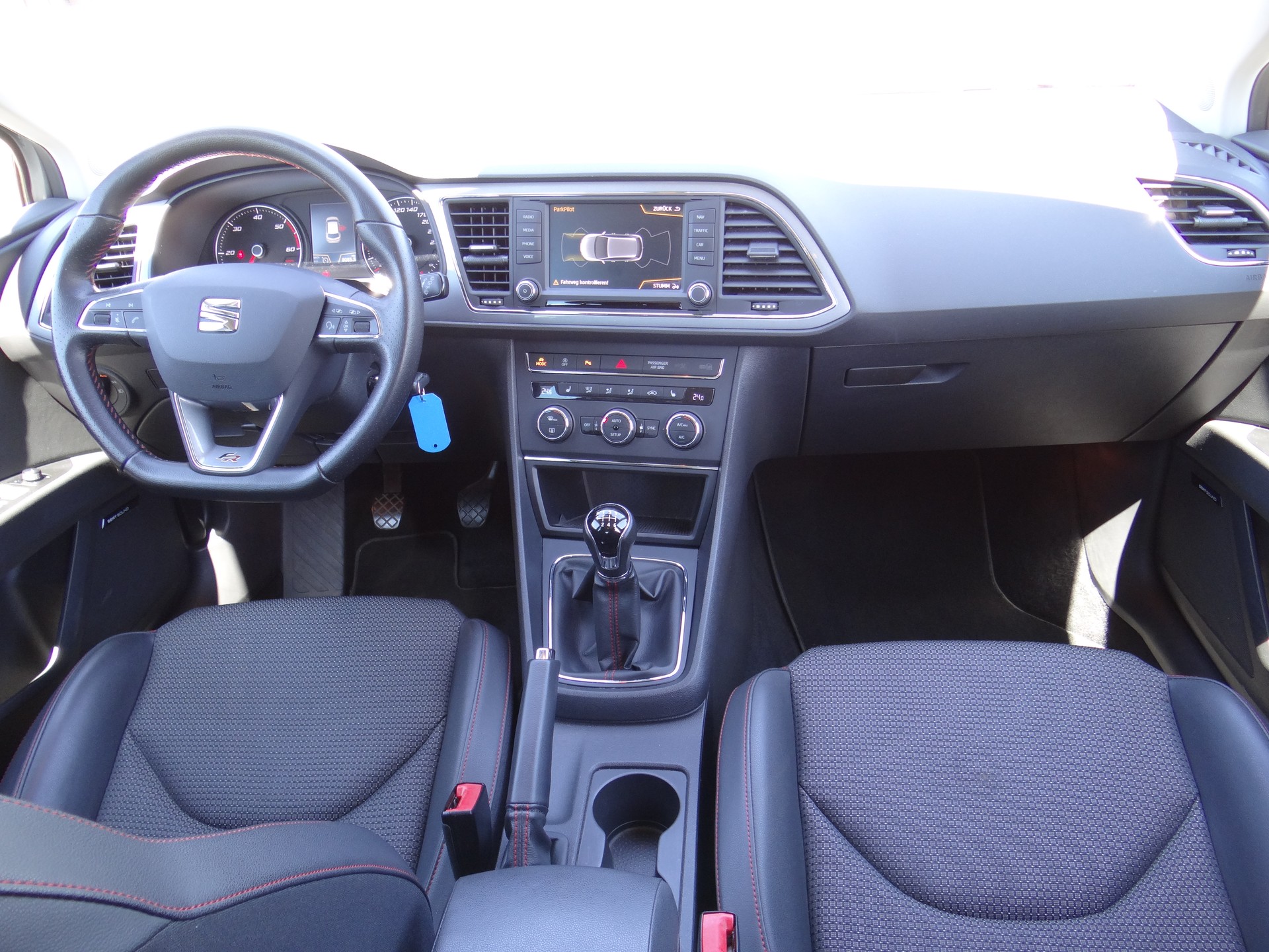 SEAT Leon 2.0 TDI FR-image-7