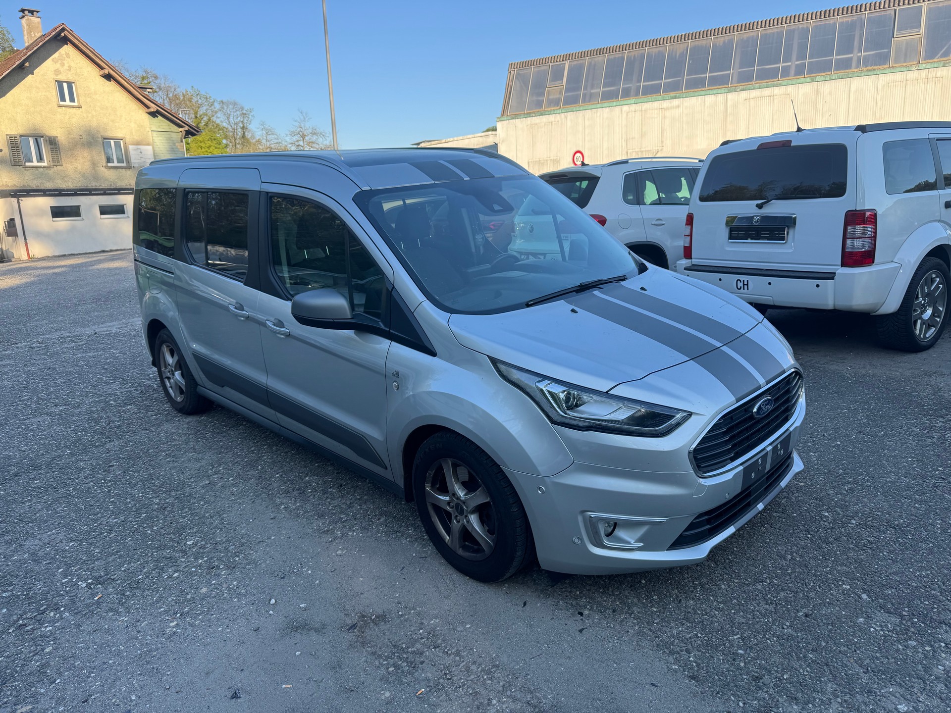 FORD Grand Tourneo Connect 1.5 EcoBlue Trend-image-2