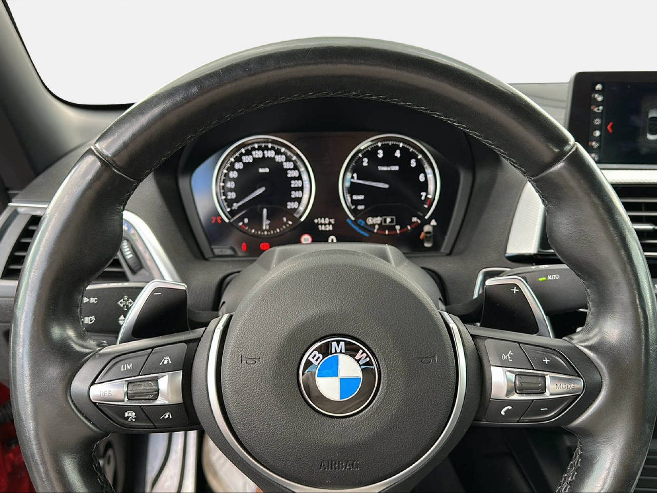 BMW M240i xDrive SAG Cabrio-image-12