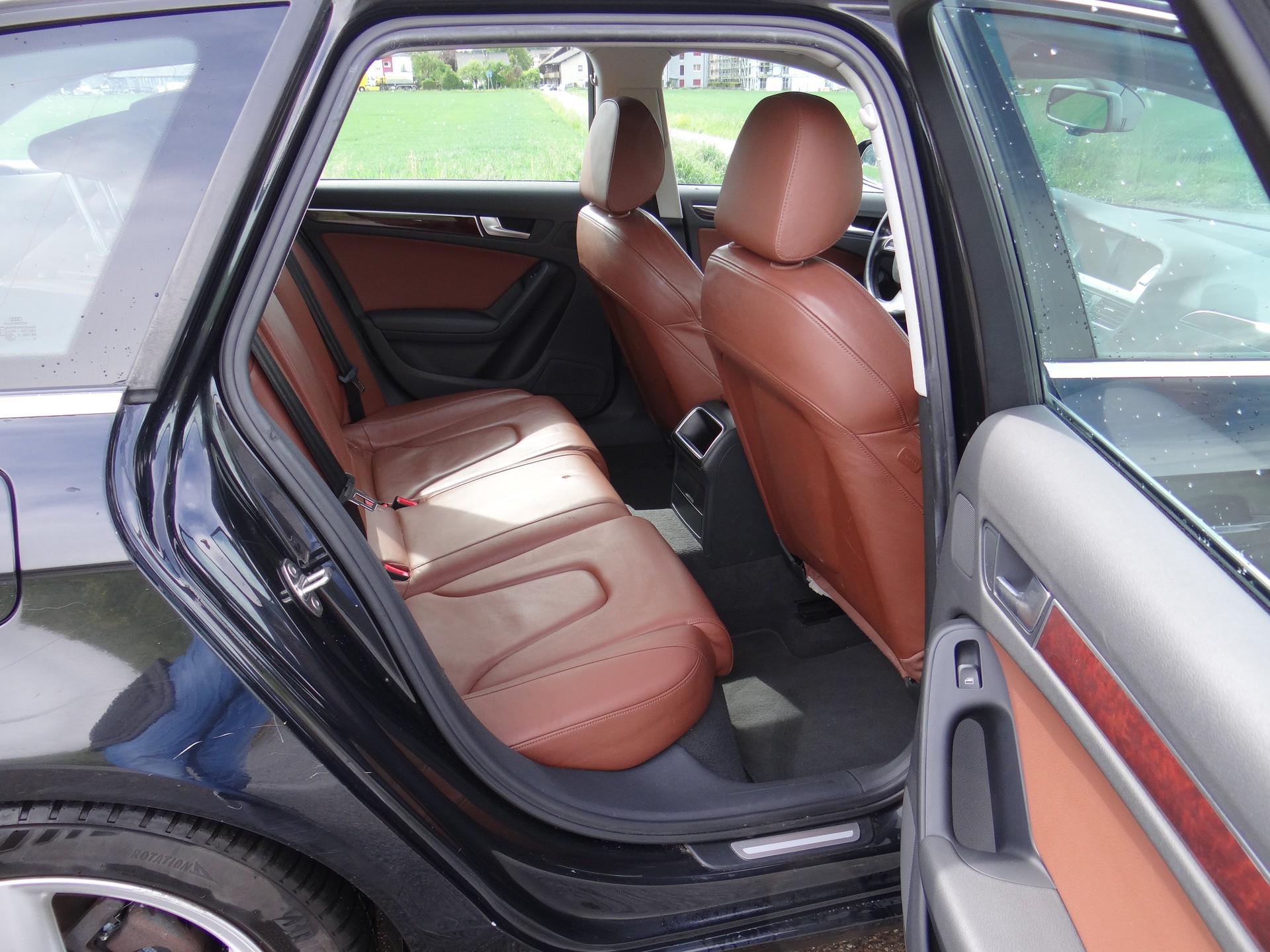 AUDI A4 Avant 2.0 TDI multitronic-image-14