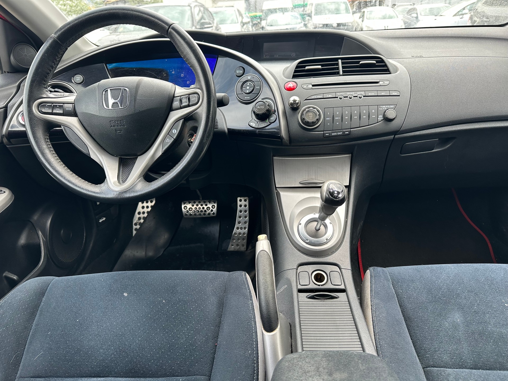 HONDA Civic 1.8i Comfort-image-8