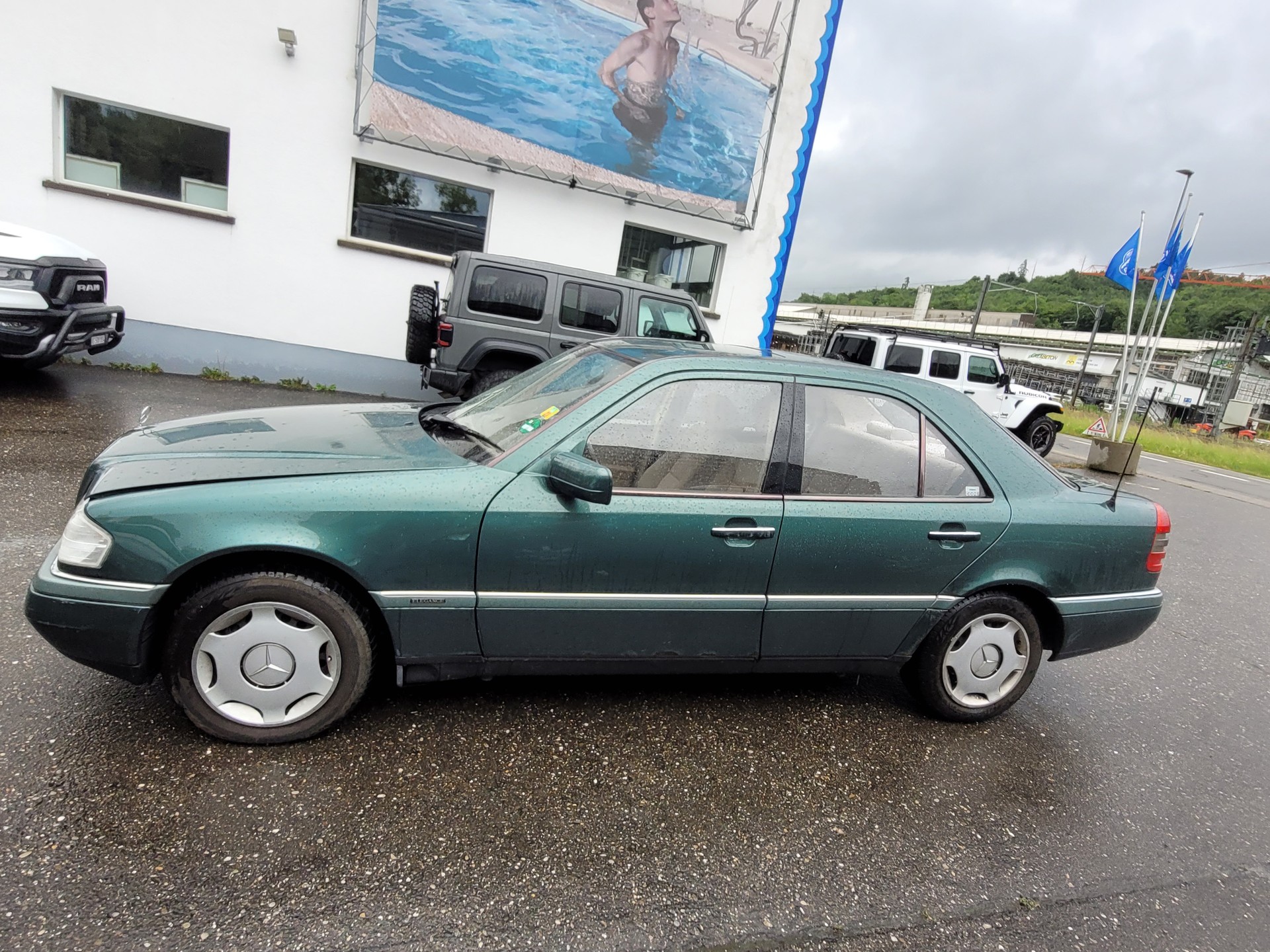 MERCEDES-BENZ C 200 Elégance-image-3