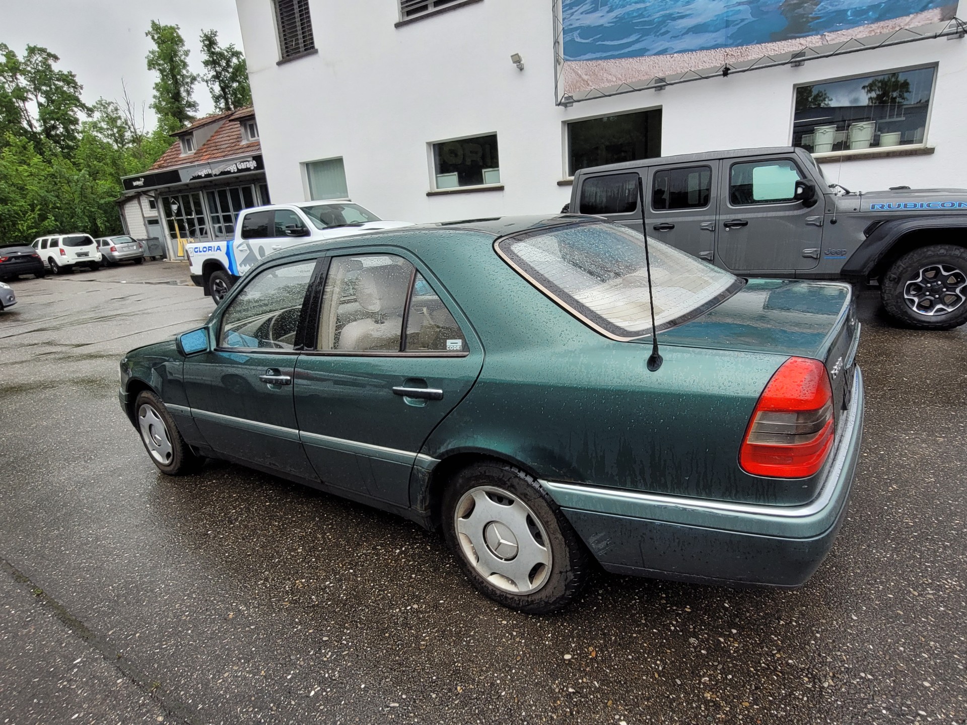 MERCEDES-BENZ C 200 Elégance-image-1