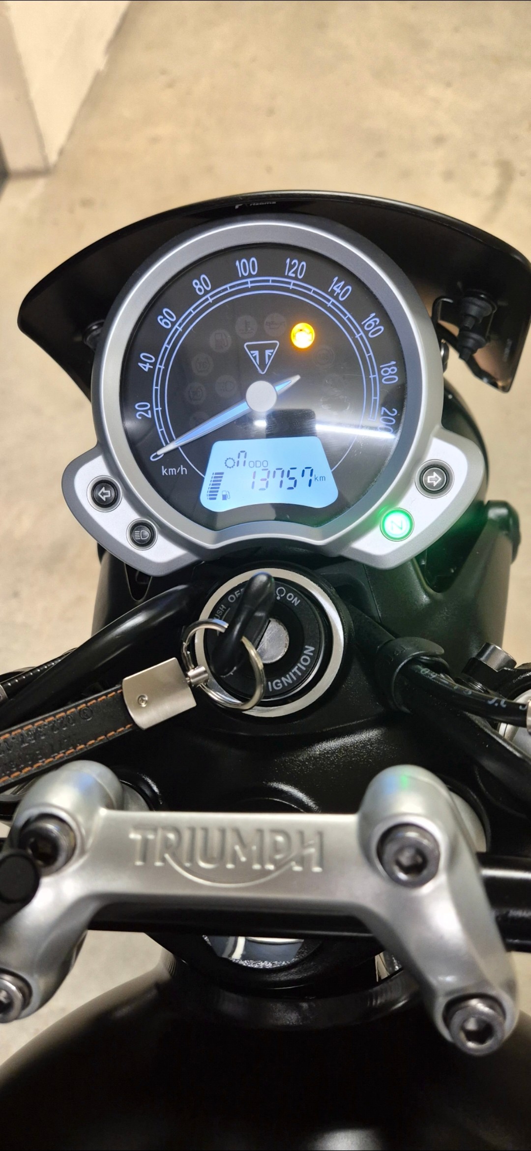 TRIUMPH Street Twin 900 i-image-4