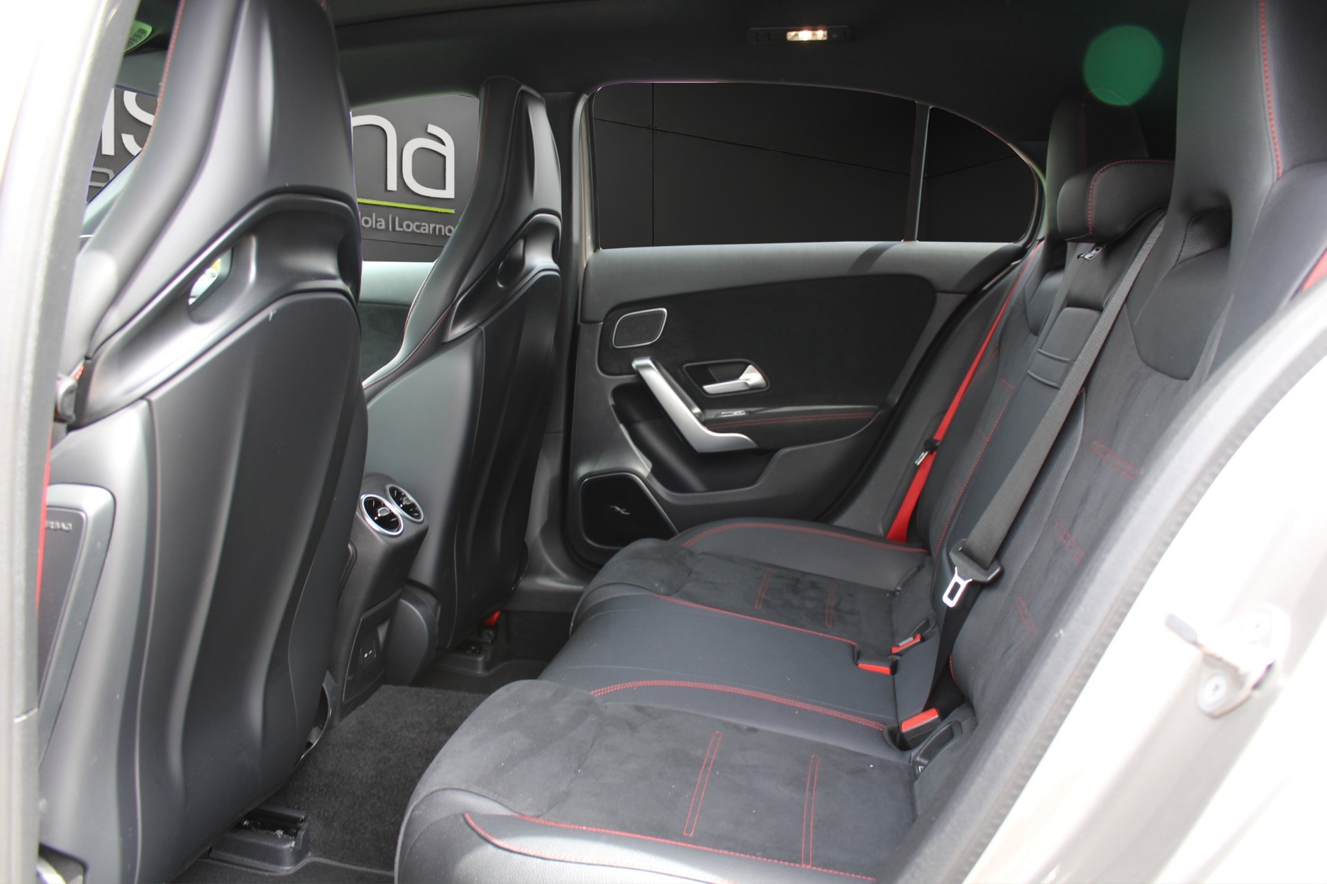 MERCEDES-BENZ A 35 AMG 4matic-image-11